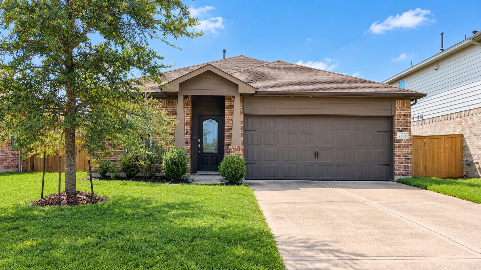 2306 Red Slate Drive Property Photo 1