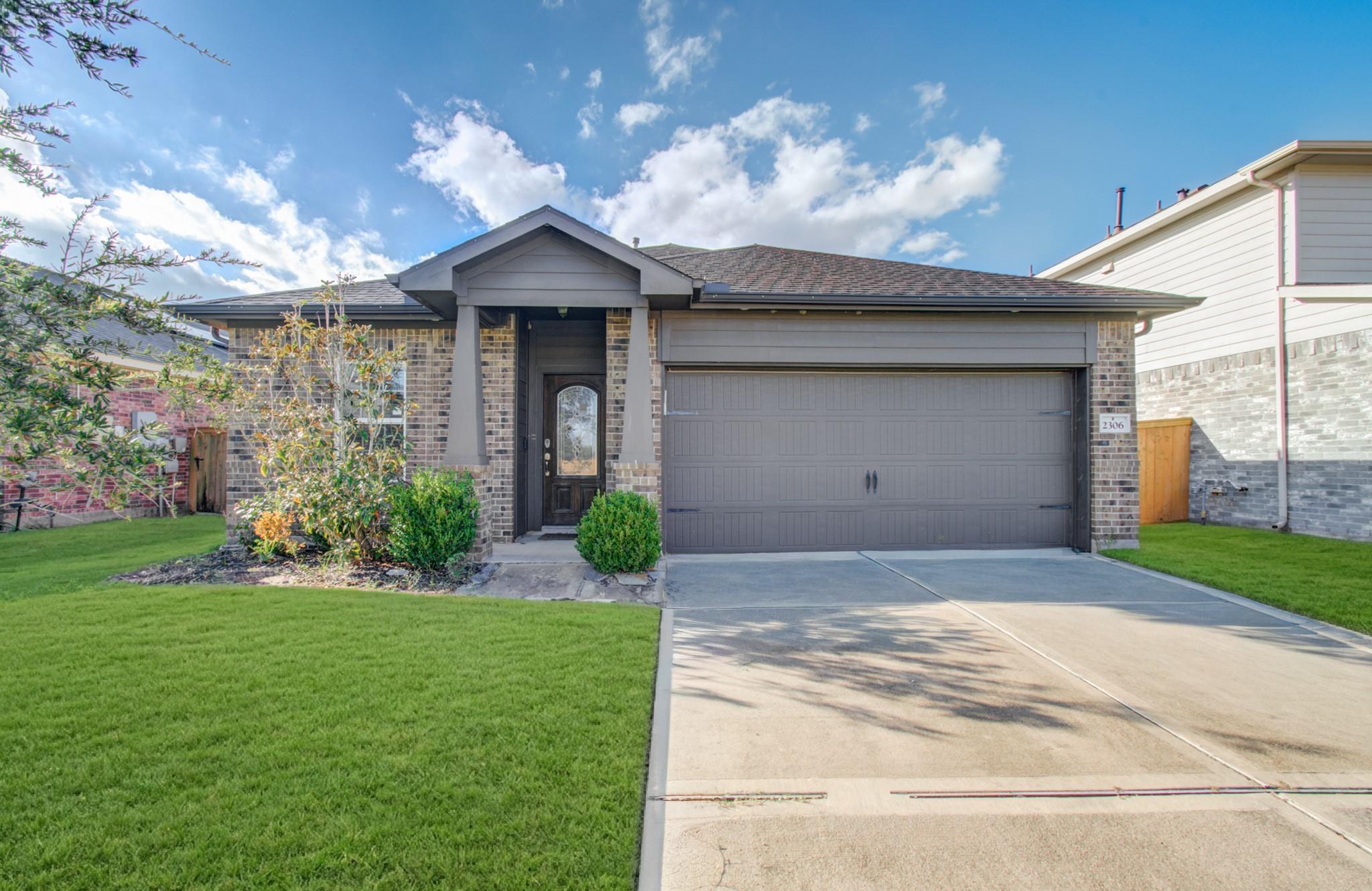 2306 Red Slate Drive Property Photo 1