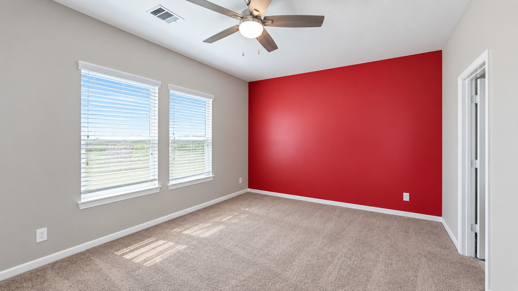 2306 Red Slate Drive Property Photo 3