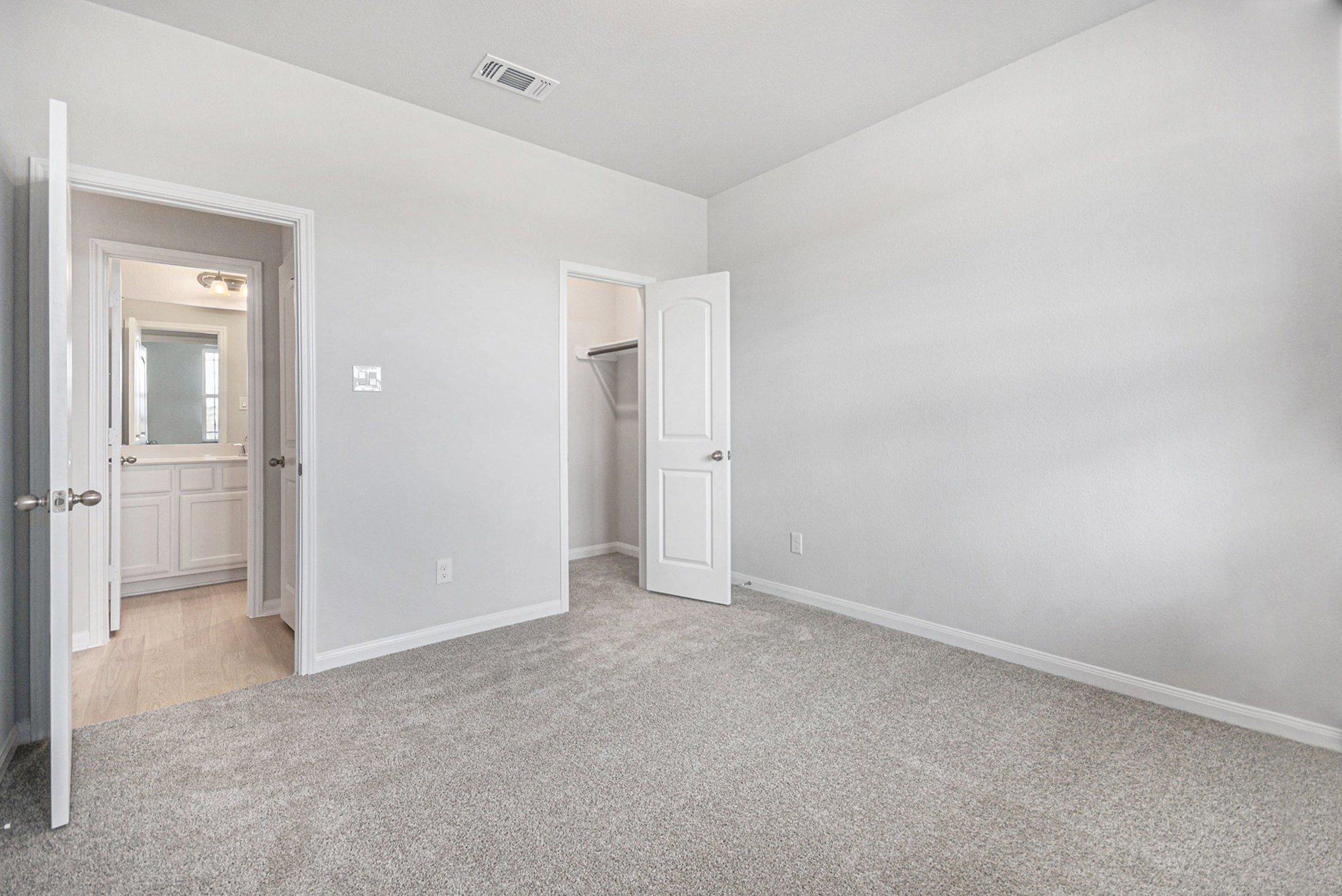 3743 Crawford Street Property Photo 19