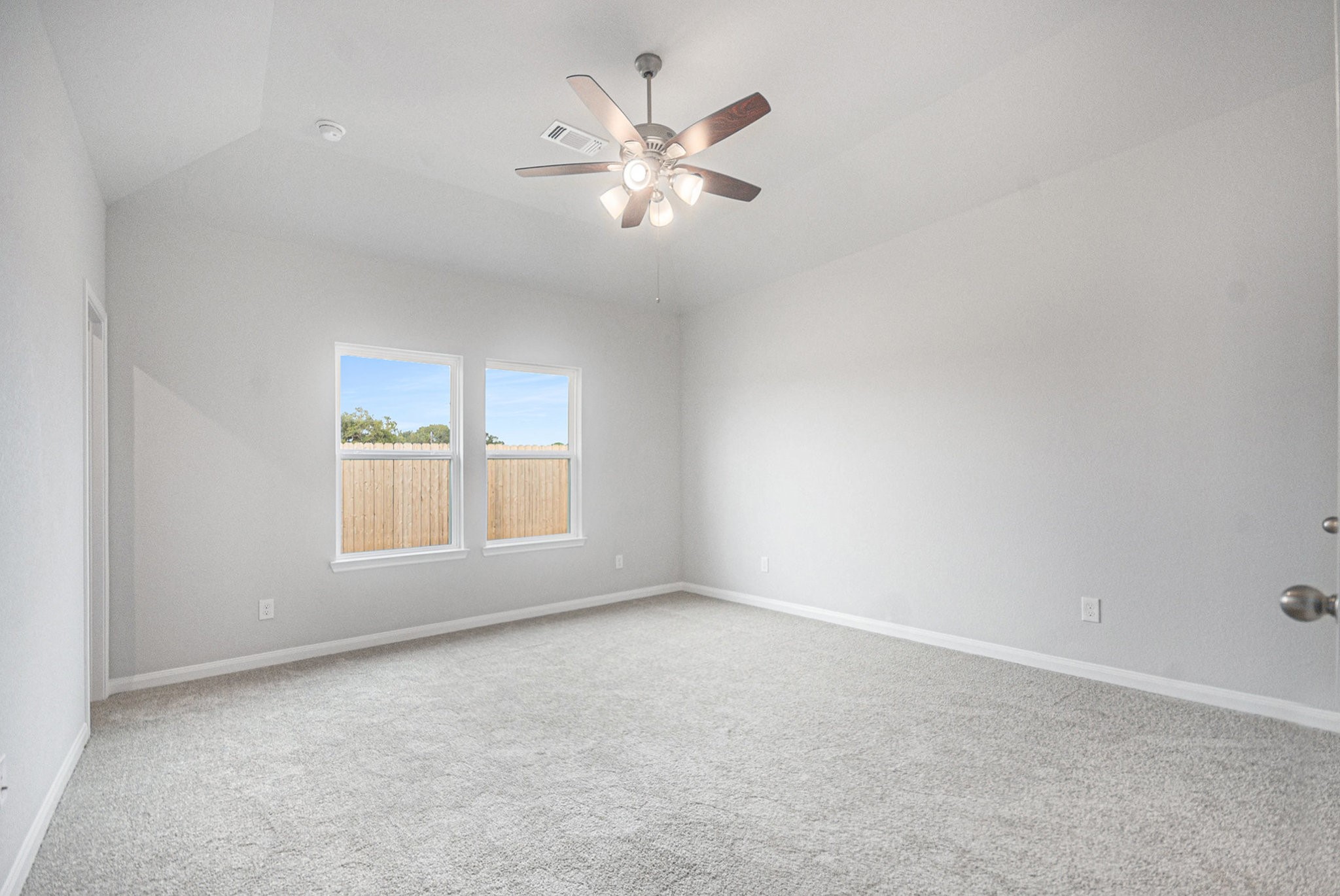 3743 Crawford Street Property Photo 28