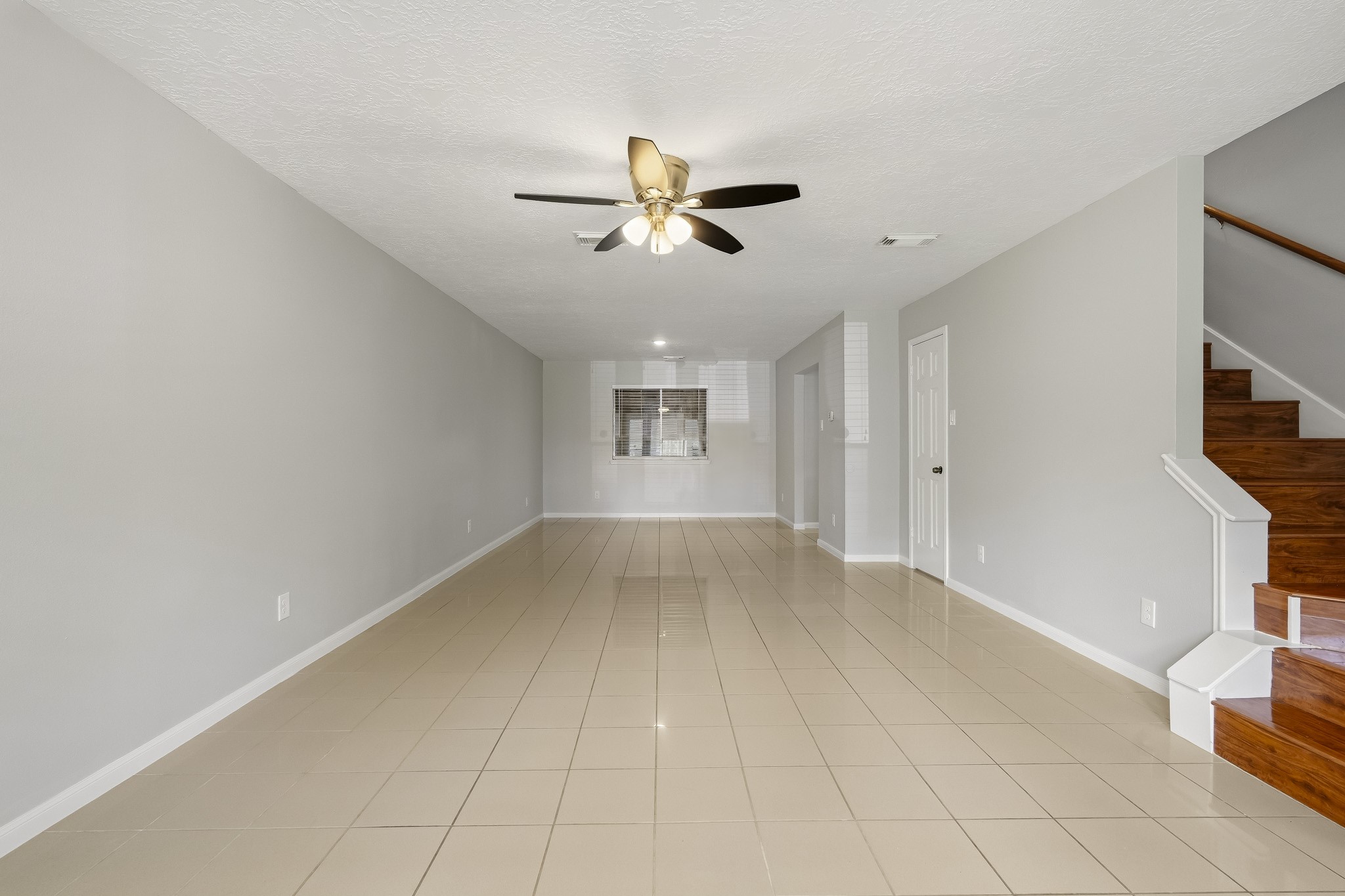 5815 Red River Drive Property Photo 6