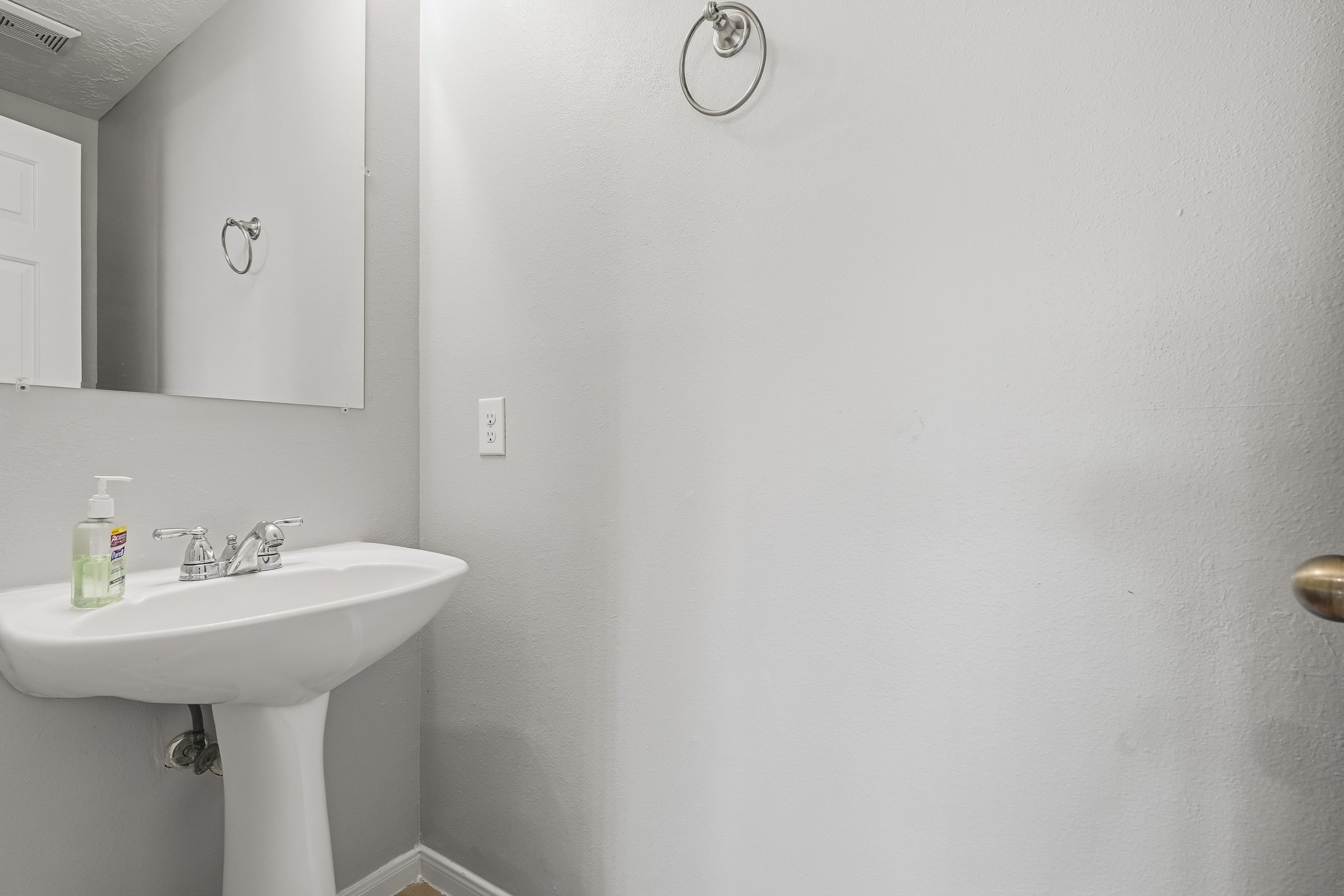 5815 Red River Drive Property Photo 10
