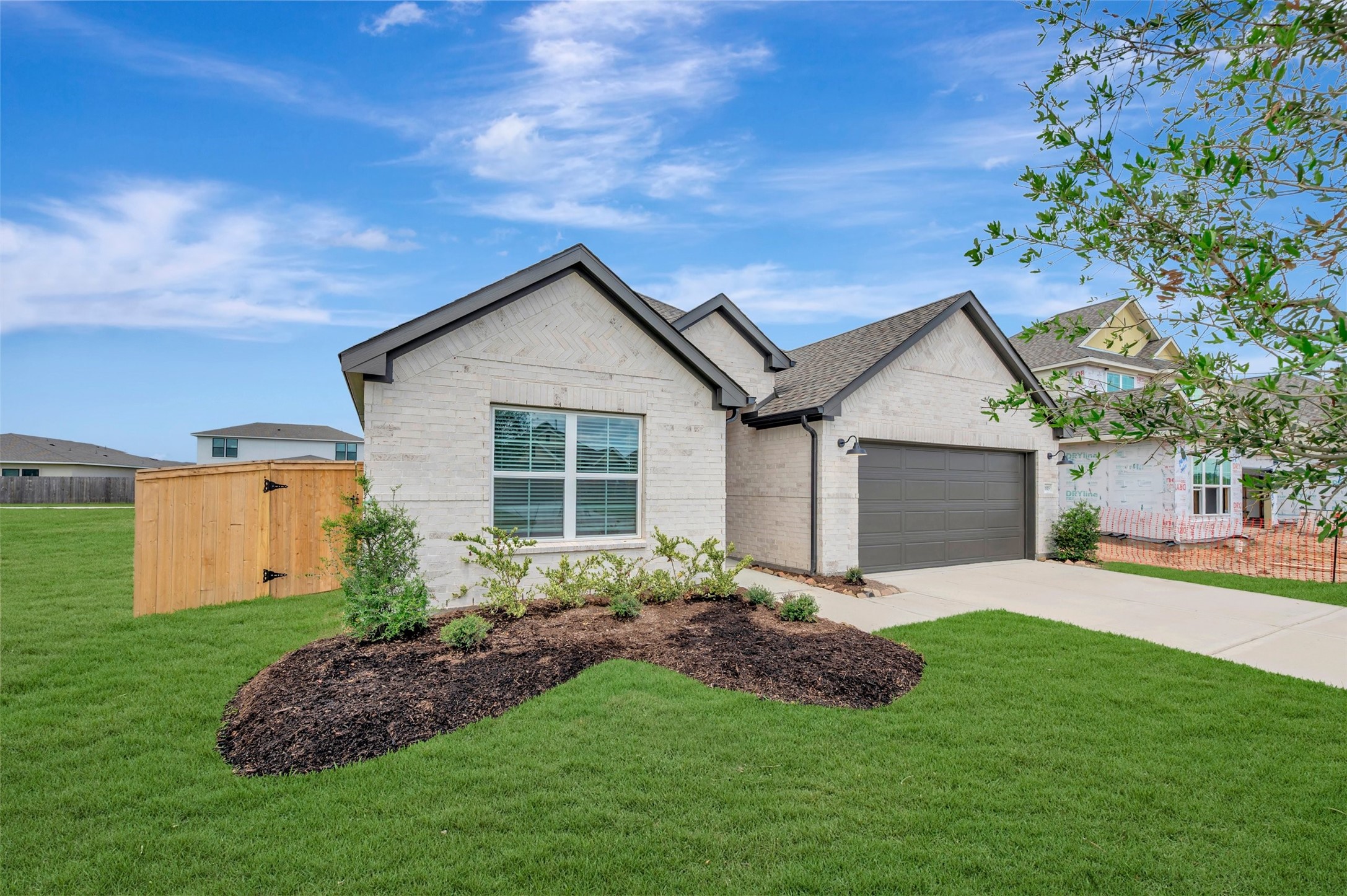 1815 Sleeping Hills Drive Property Photo 2