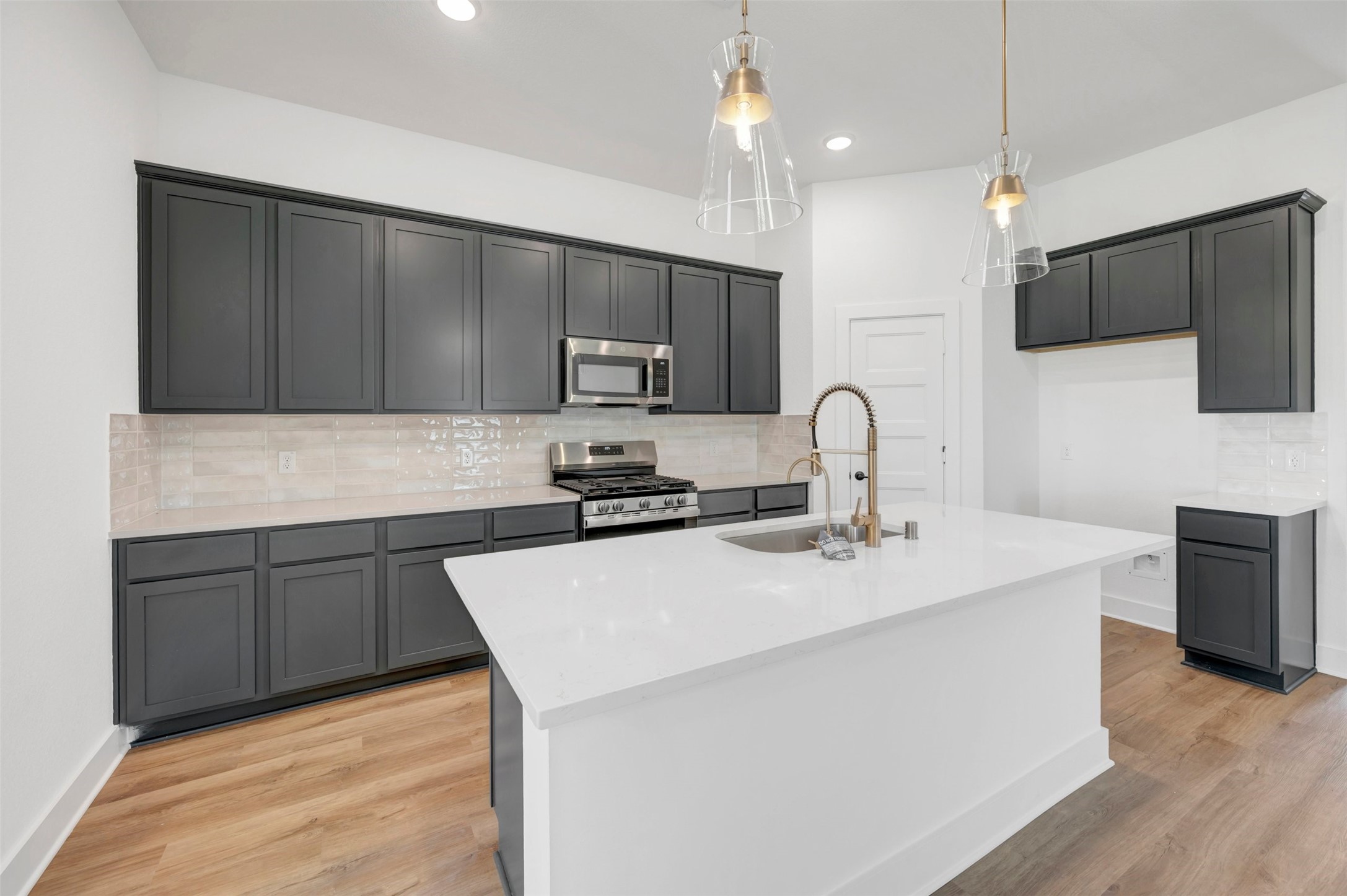 1815 Sleeping Hills Drive Property Photo 3
