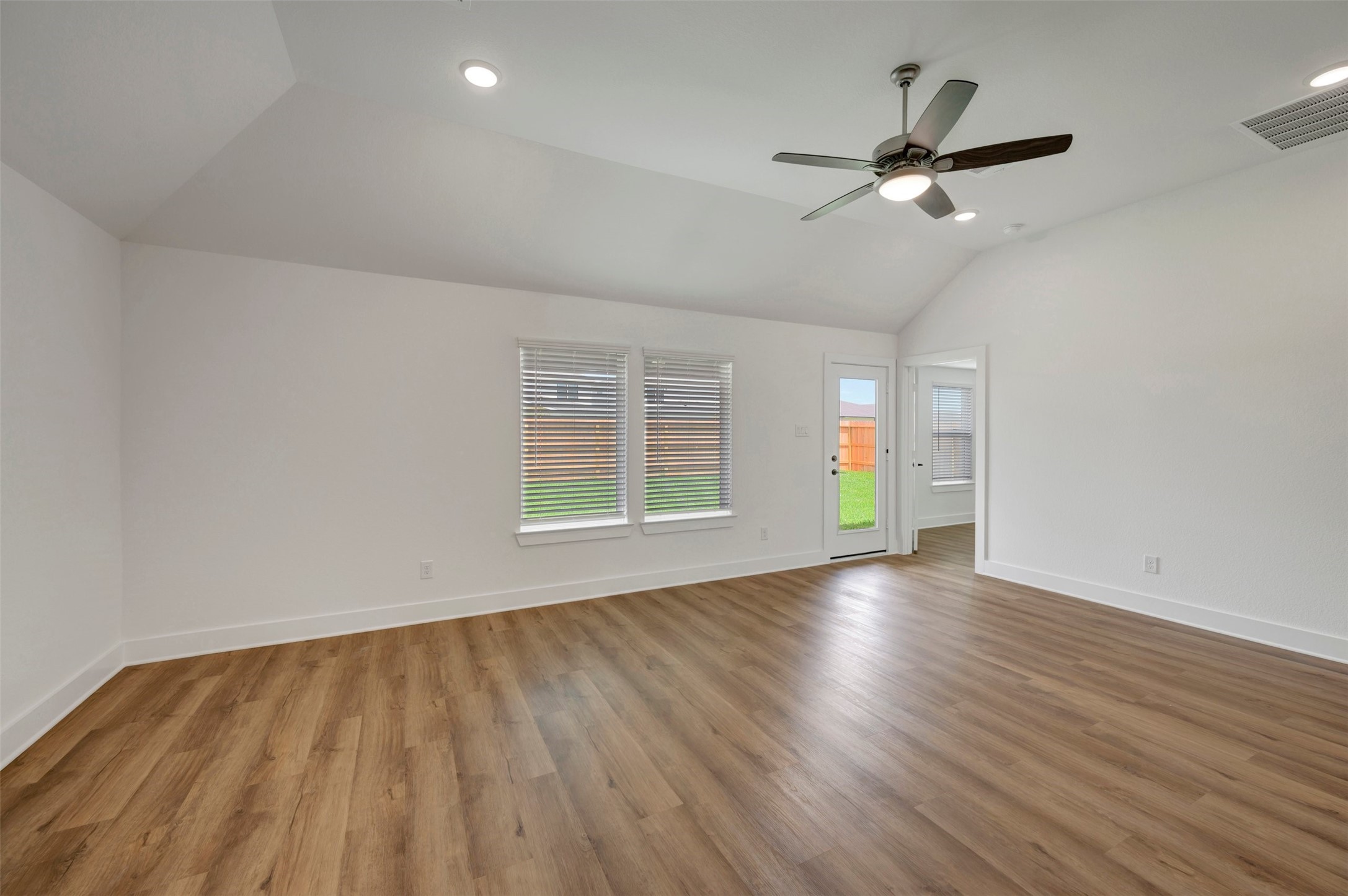 1815 Sleeping Hills Drive Property Photo 19