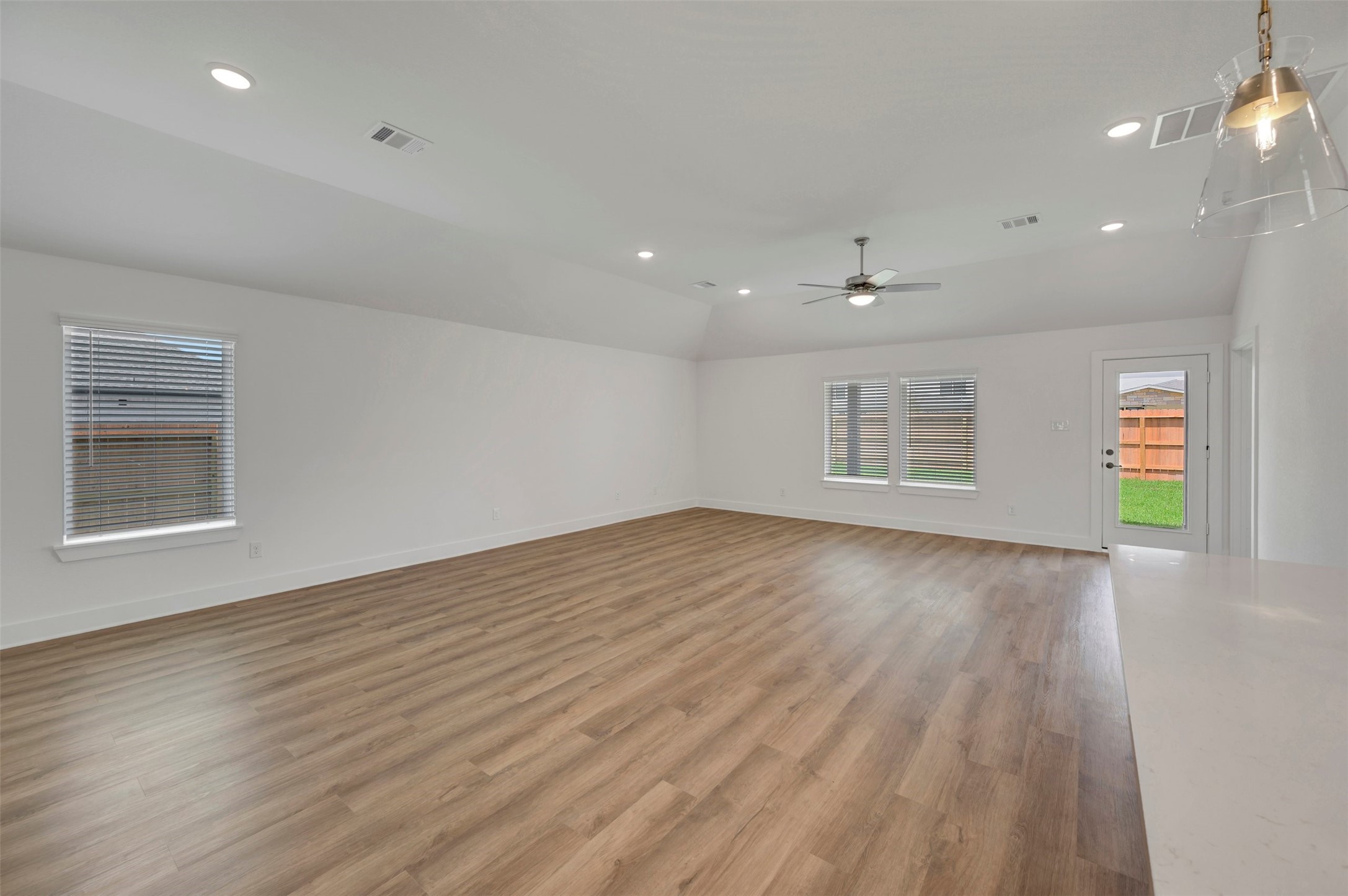 1815 Sleeping Hills Drive Property Photo 20