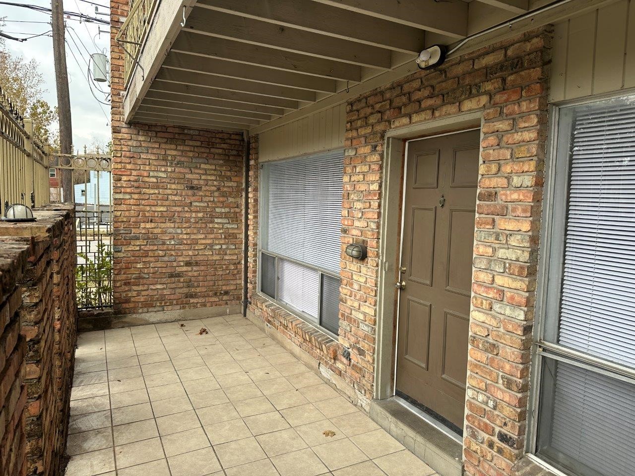 820 W Alabama Street 11 Property Photo 1