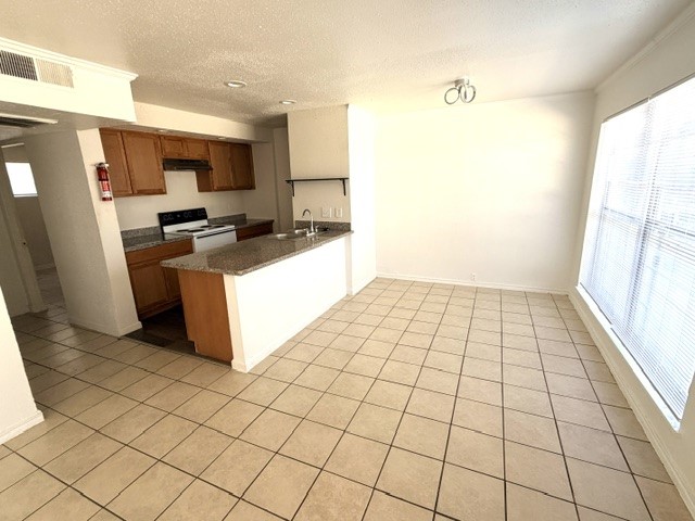 820 W Alabama Street 11 Property Photo 1