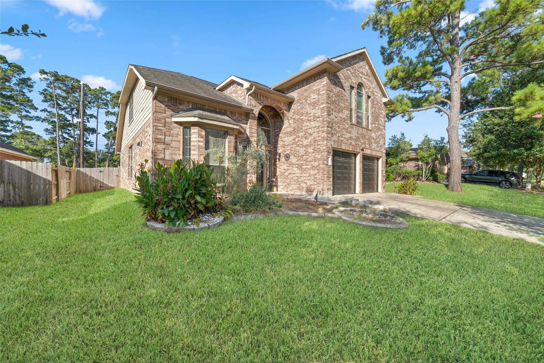 13417 Raintree Drive Property Photo 2