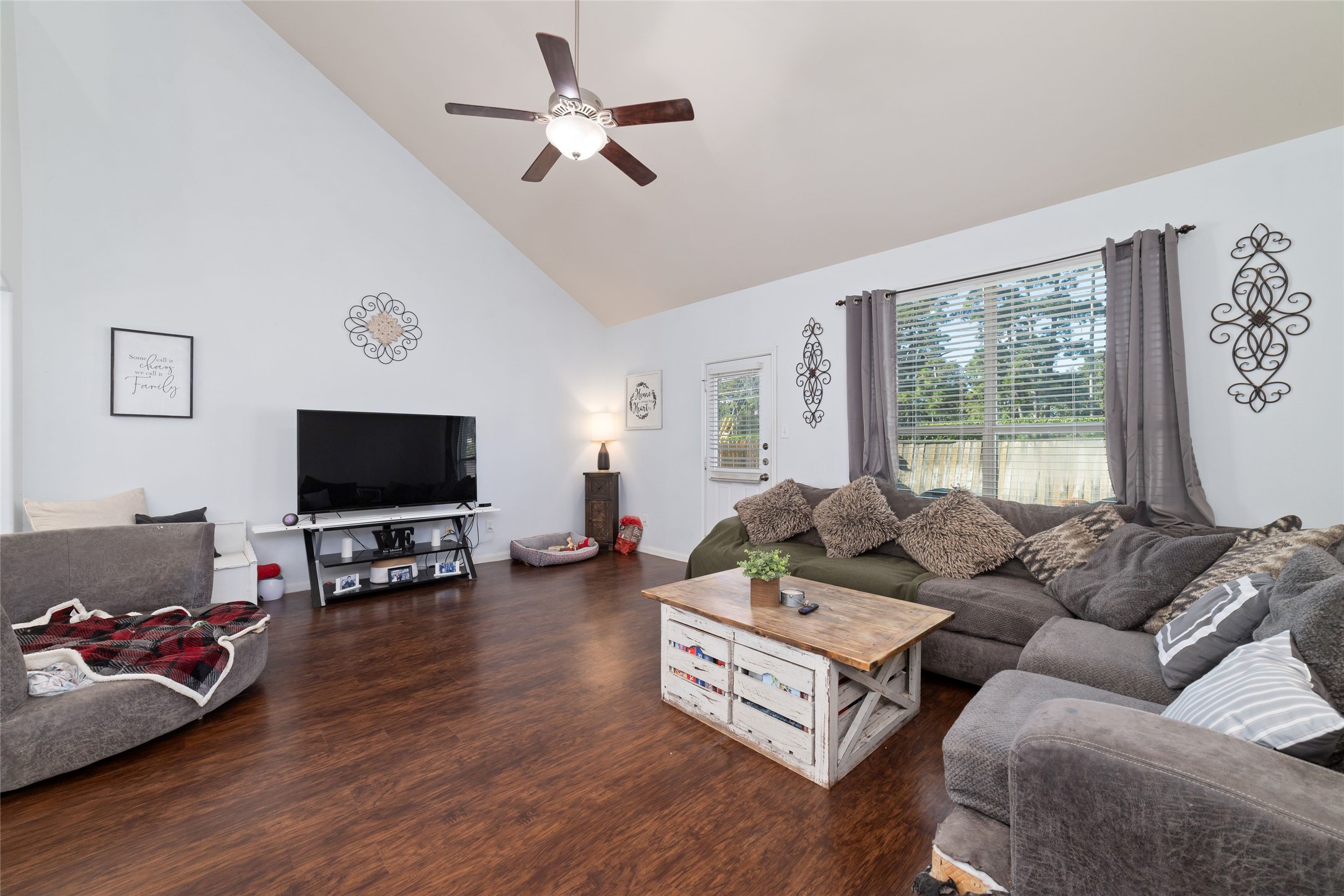 13417 Raintree Drive Property Photo 5