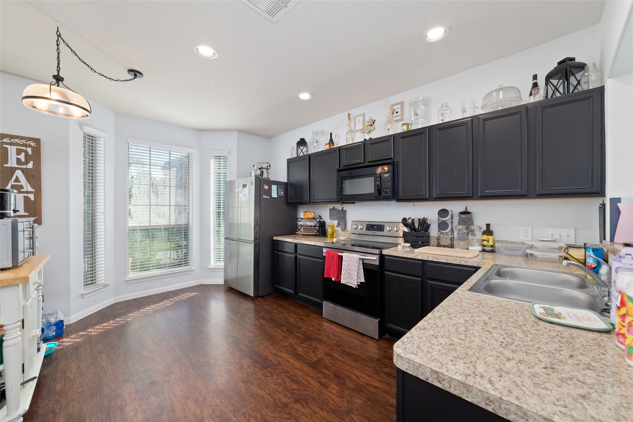 13417 Raintree Drive Property Photo 9