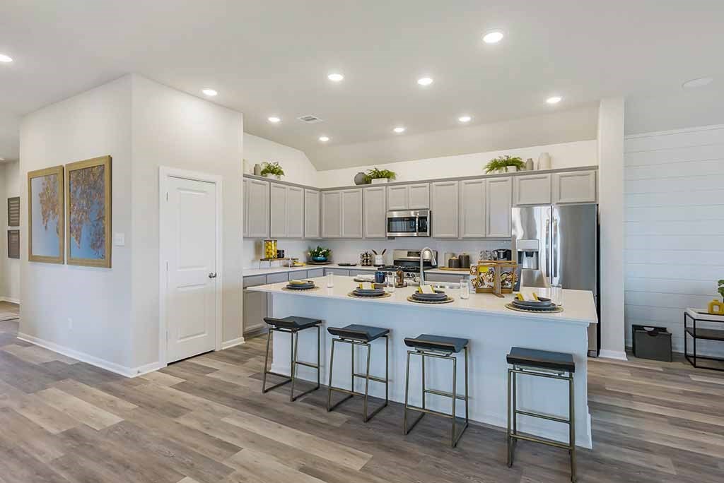 1643 Lorenzo Lane Property Photo 4