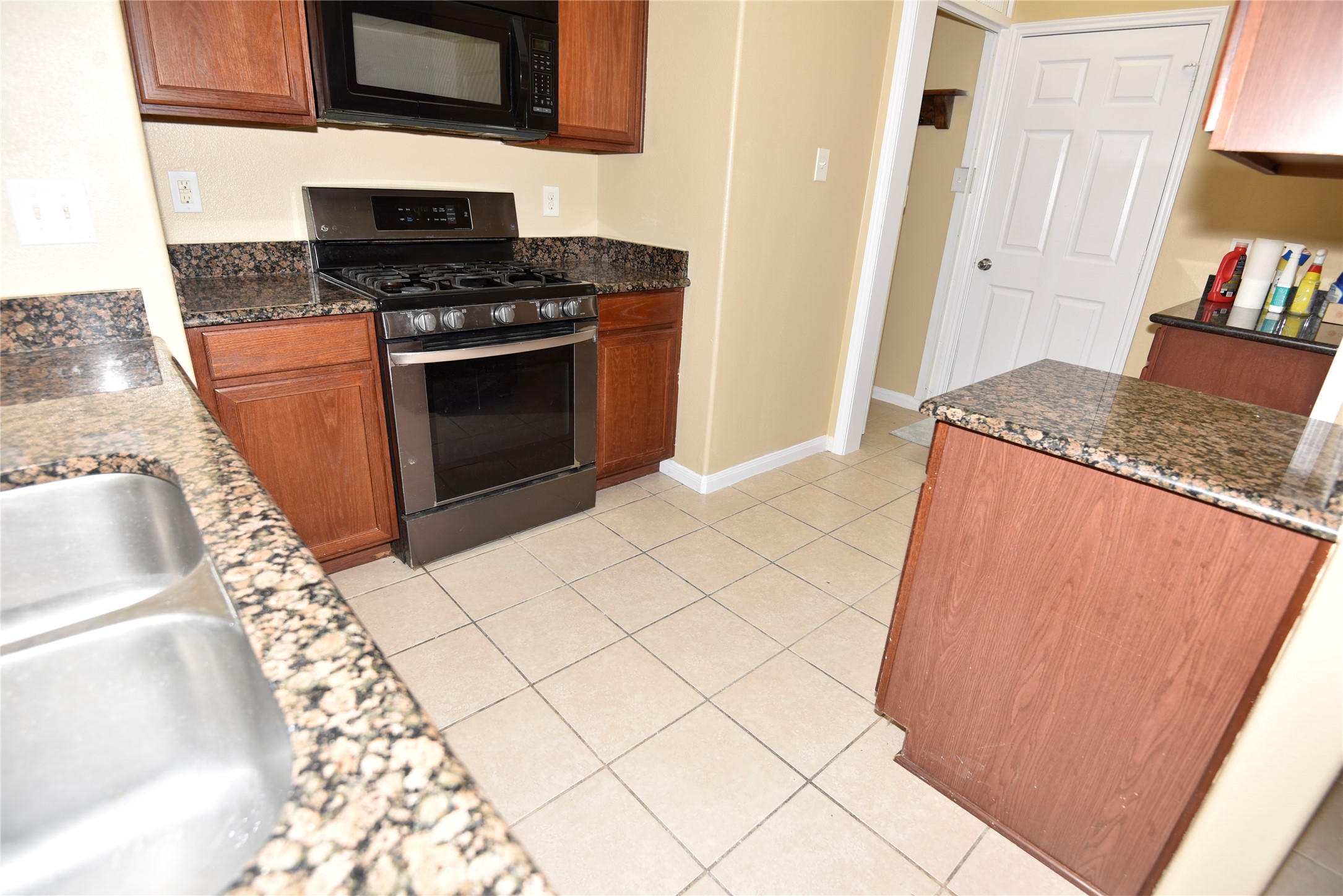 26811 Blacktail Court Property Photo 5