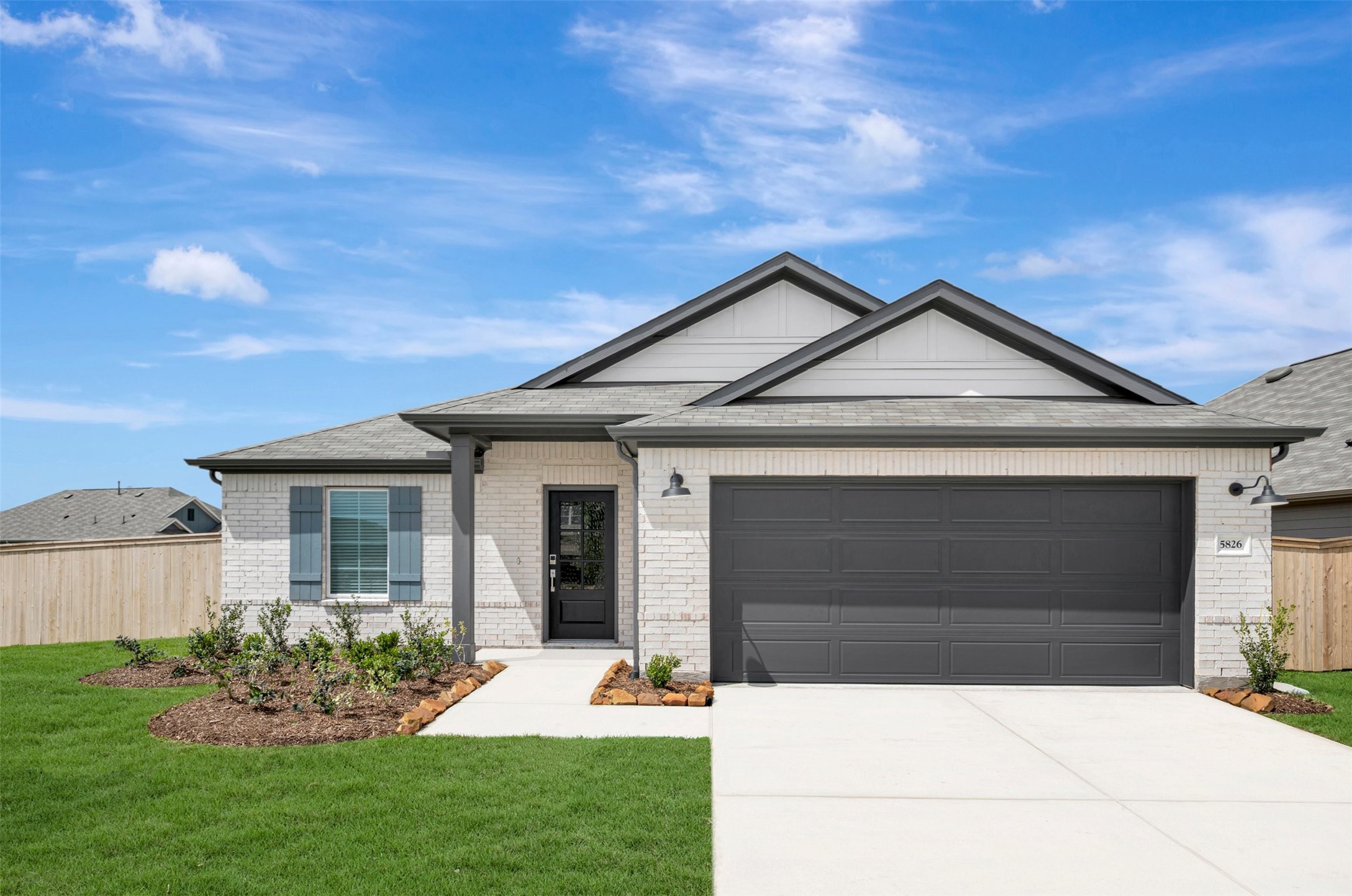 5826 Sunkissed Drive Property Photo 1