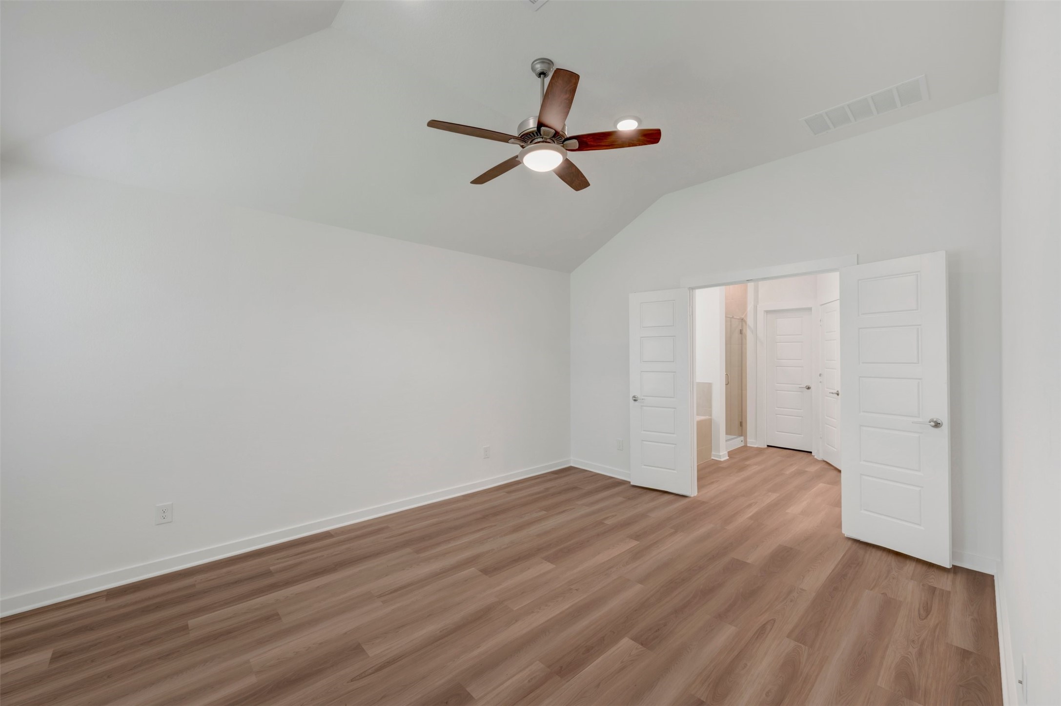 5826 Sunkissed Drive Property Photo 7