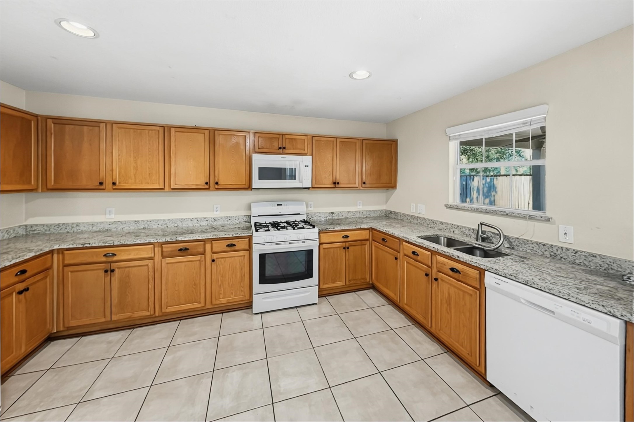 29518 Legends Line Drive Property Photo 2