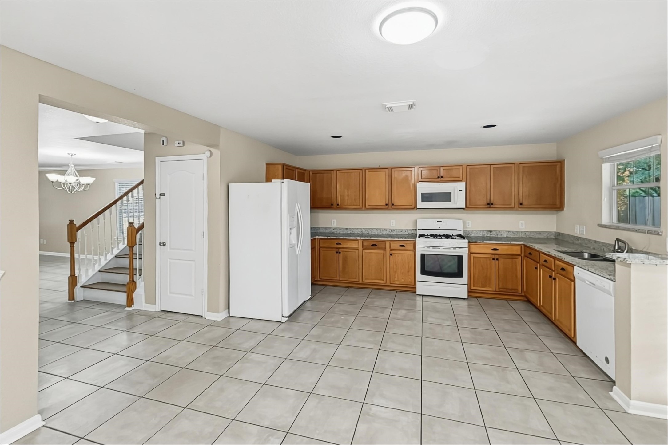 29518 Legends Line Drive Property Photo 3