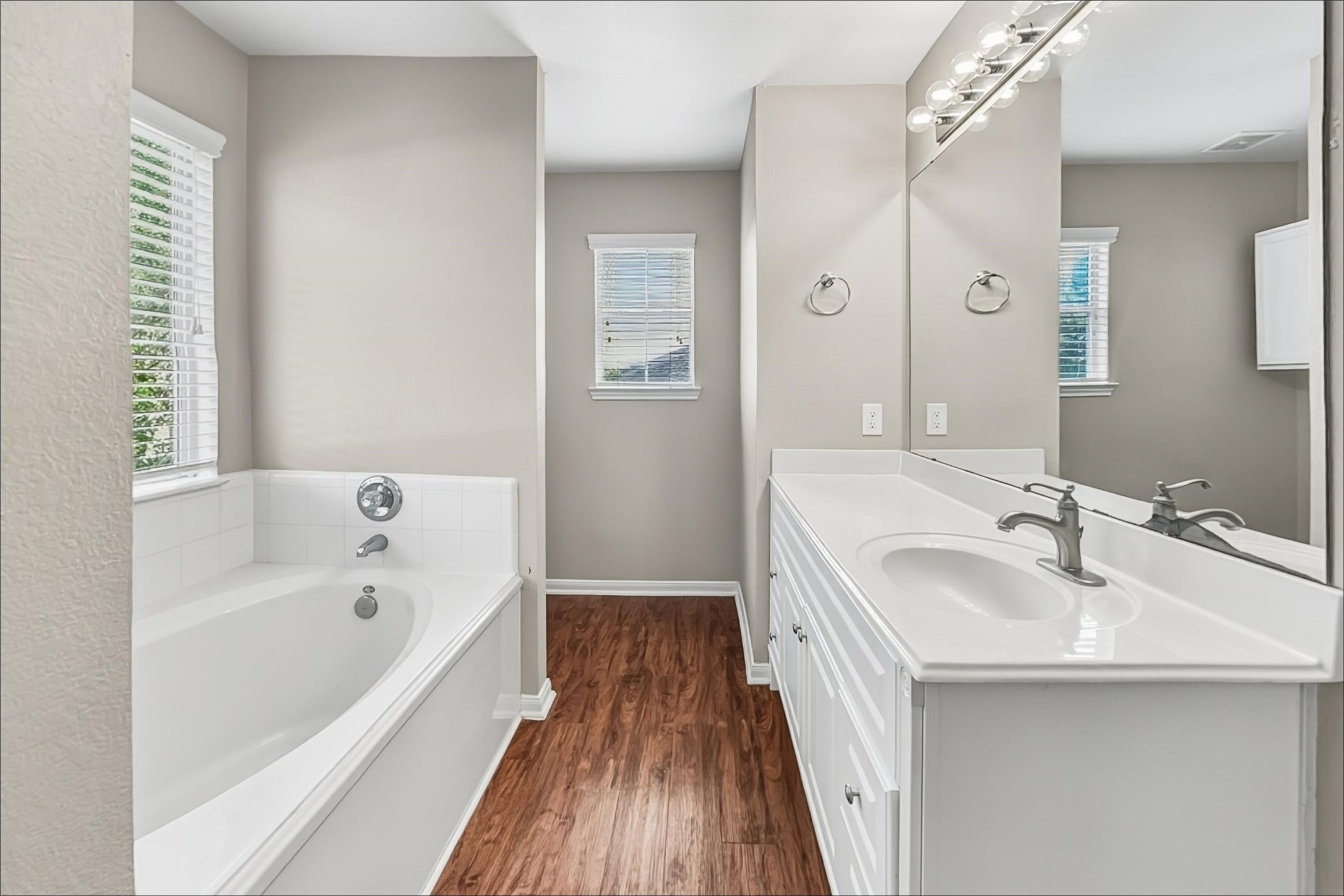29518 Legends Line Drive Property Photo 12