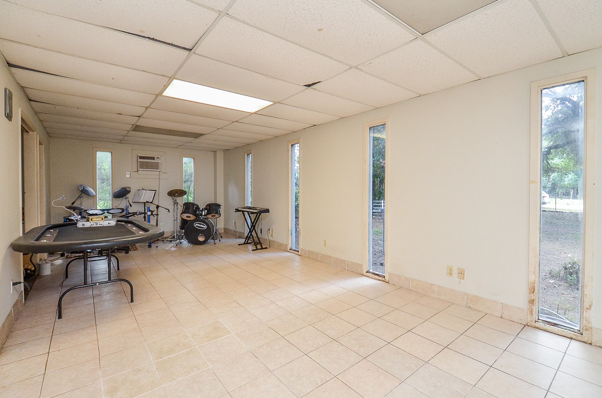14018 Pine Meadow Lane Property Photo 6