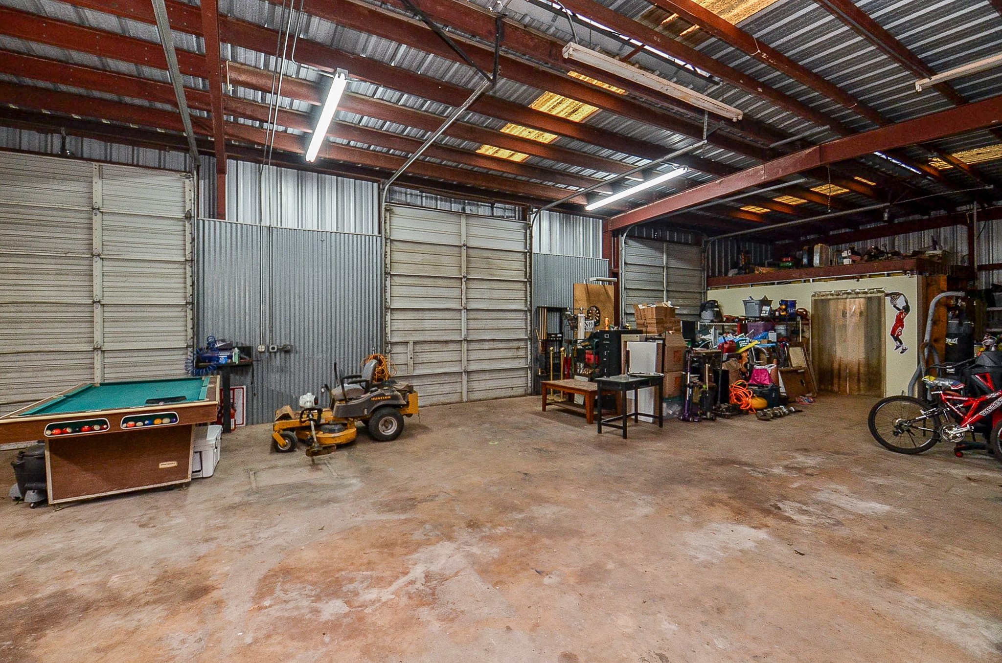 14018 Pine Meadow Lane Property Photo 9