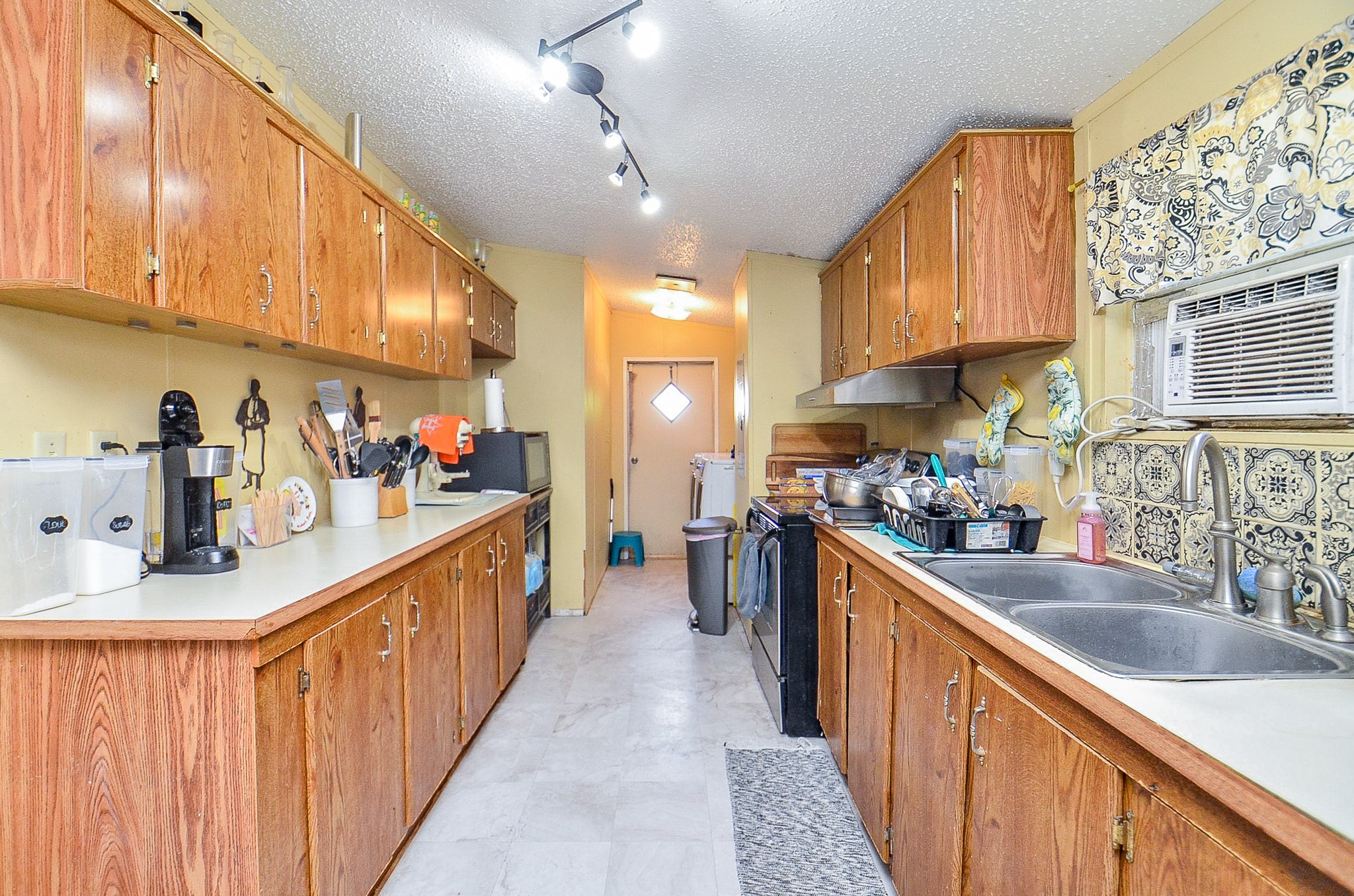 14018 Pine Meadow Lane Property Photo 21