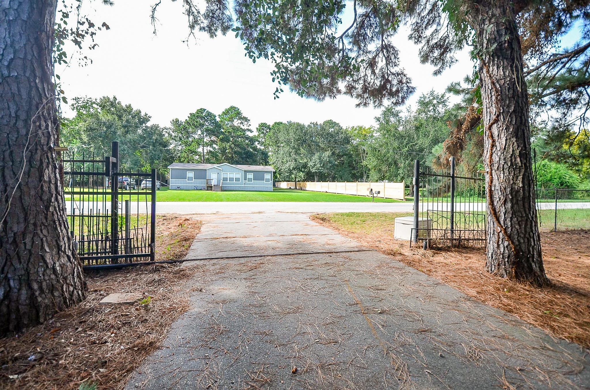 14018 Pine Meadow Lane Property Photo 26