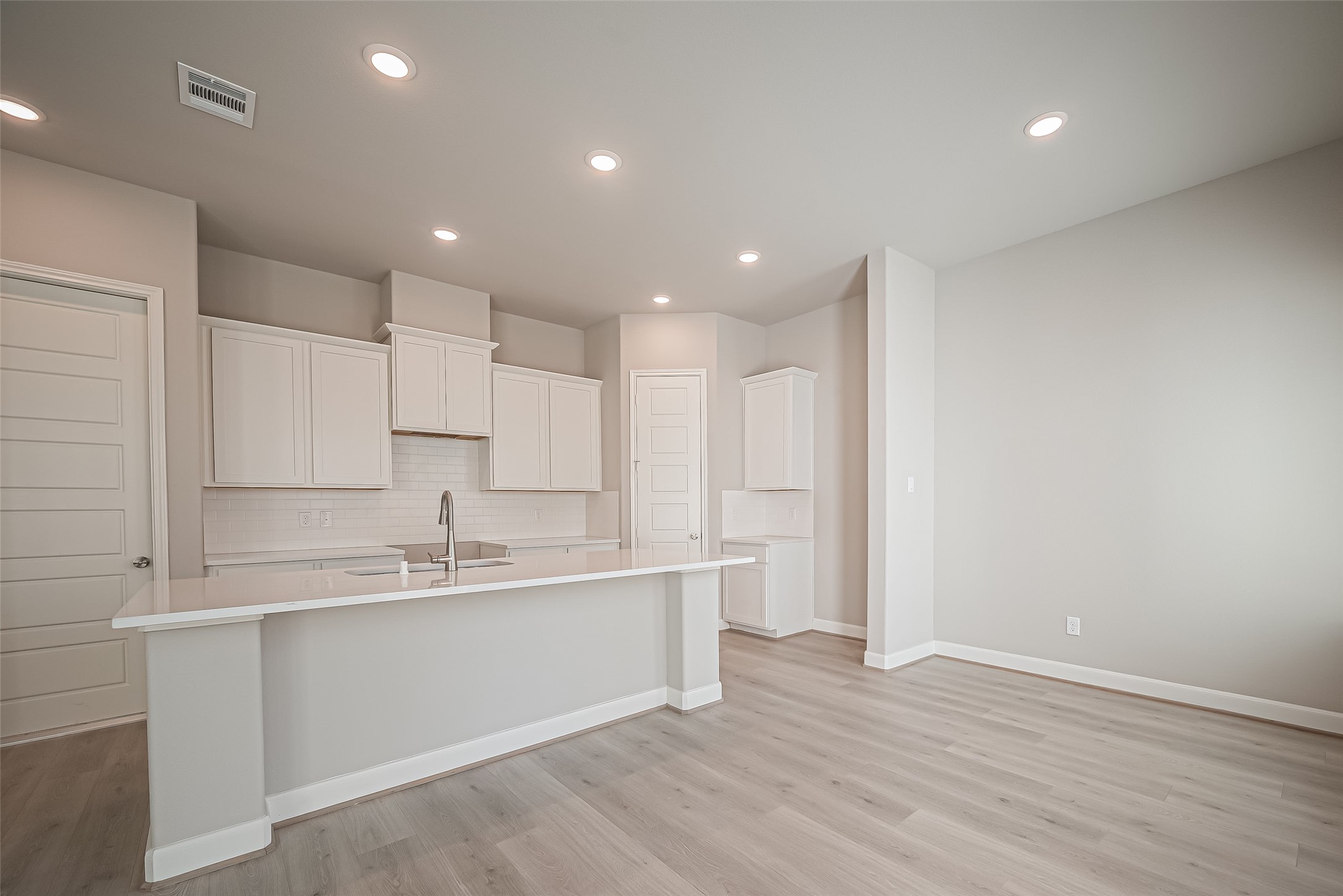8928 Grovner Place Property Photo 8