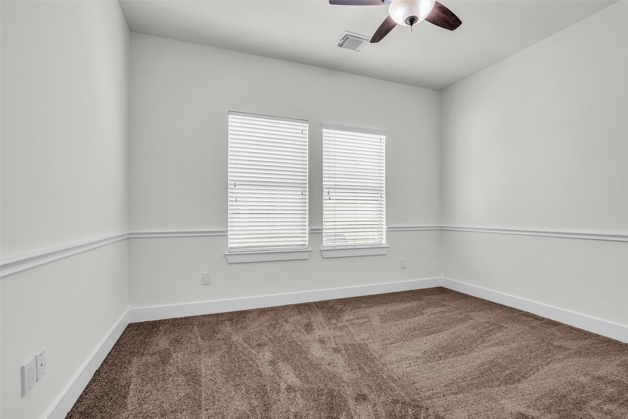 1122 W 18th Street Property Photo 26