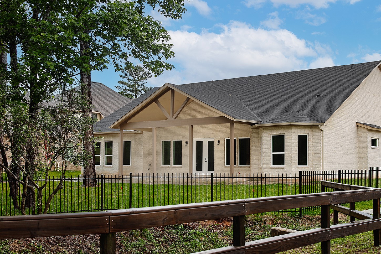 1511 Cafe Dumonde Property Photo 35