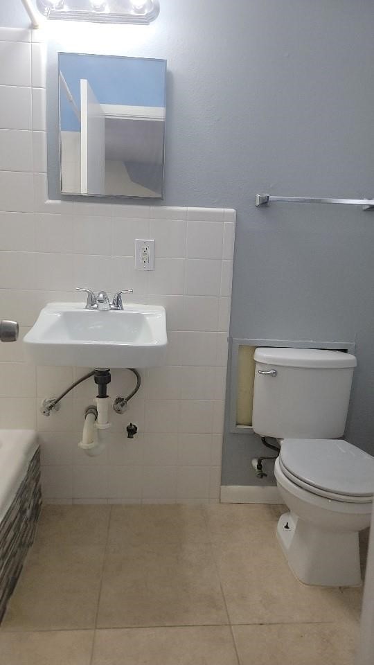 1806 W Main Street 5 Property Photo 7
