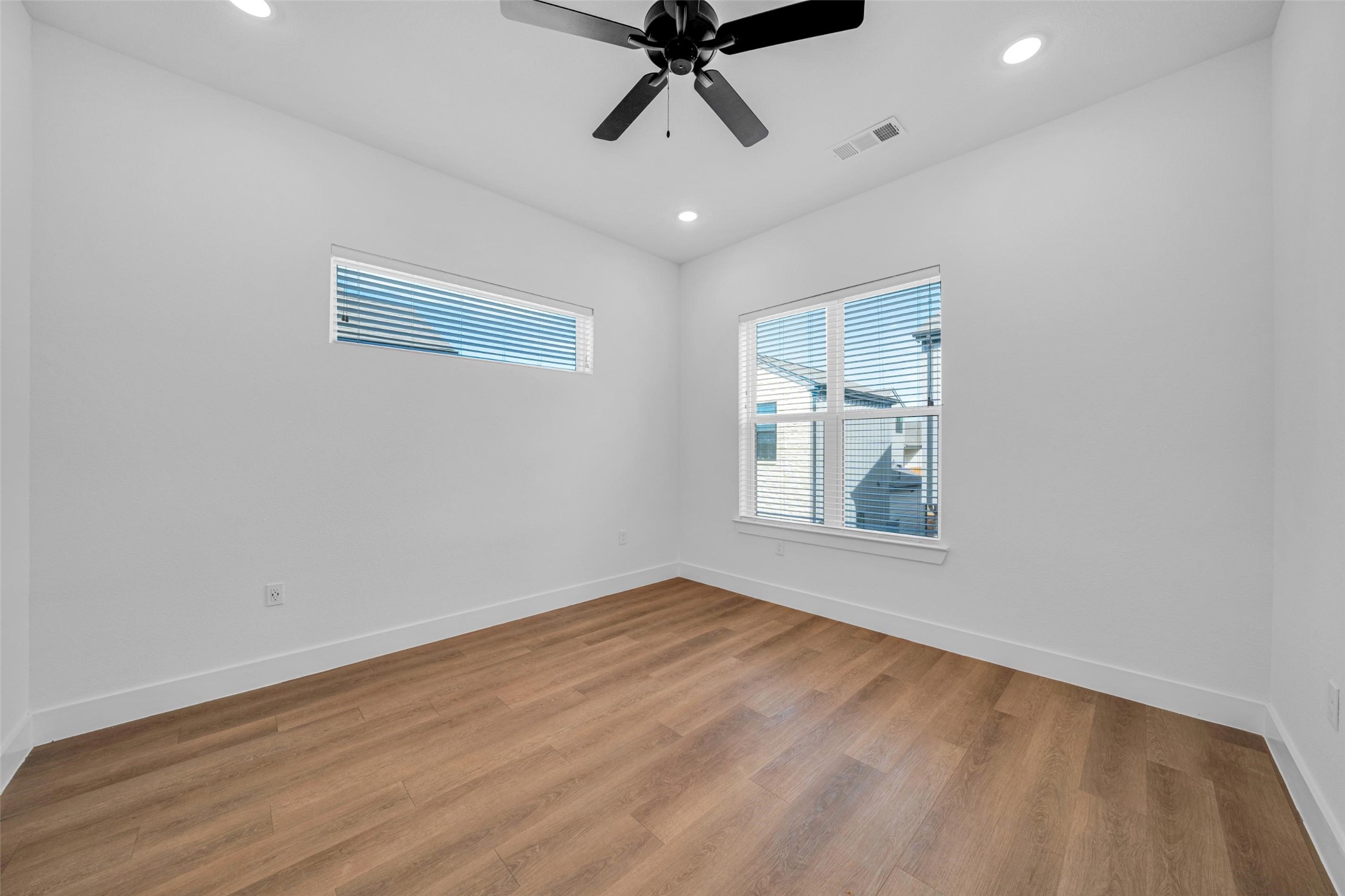 1601-426 Mustang Drive Property Photo 13