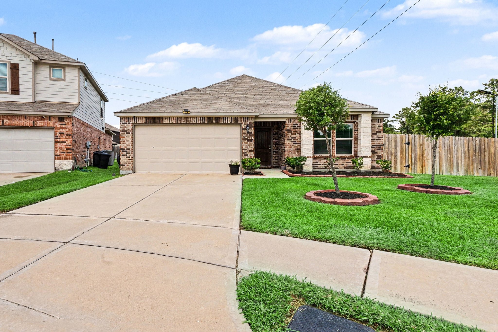 12547 Starry Summer Lane Property Photo 1