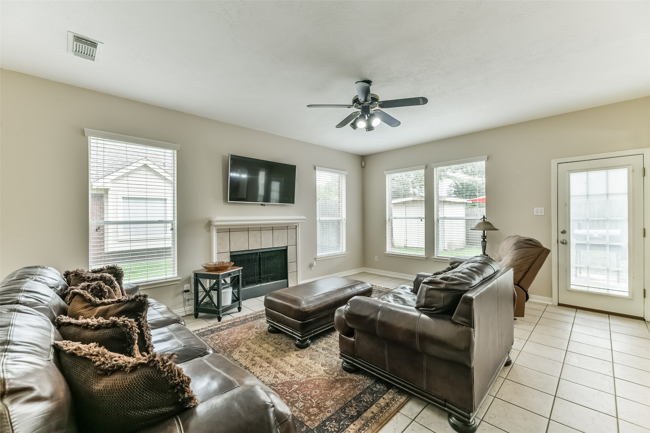 1801 Oakbrook Circle Property Photo 18