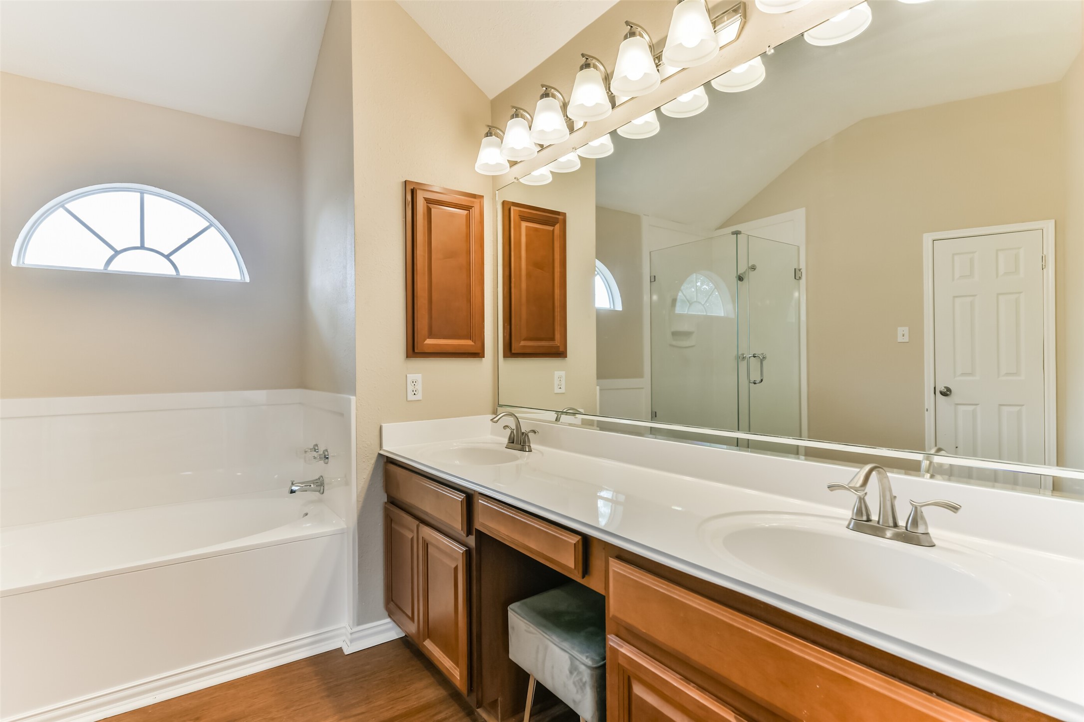 1801 Oakbrook Circle Property Photo 38