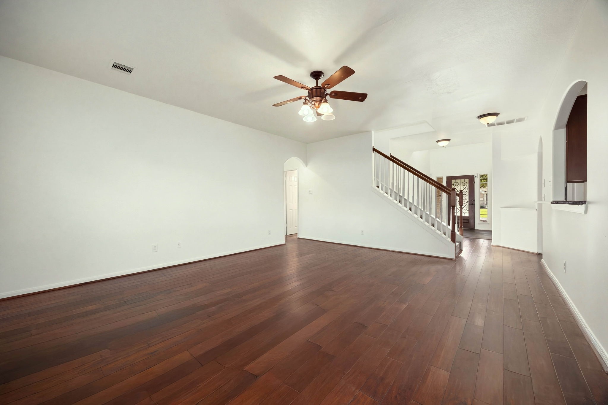 10003 Lynette Falls Drive Property Photo 9