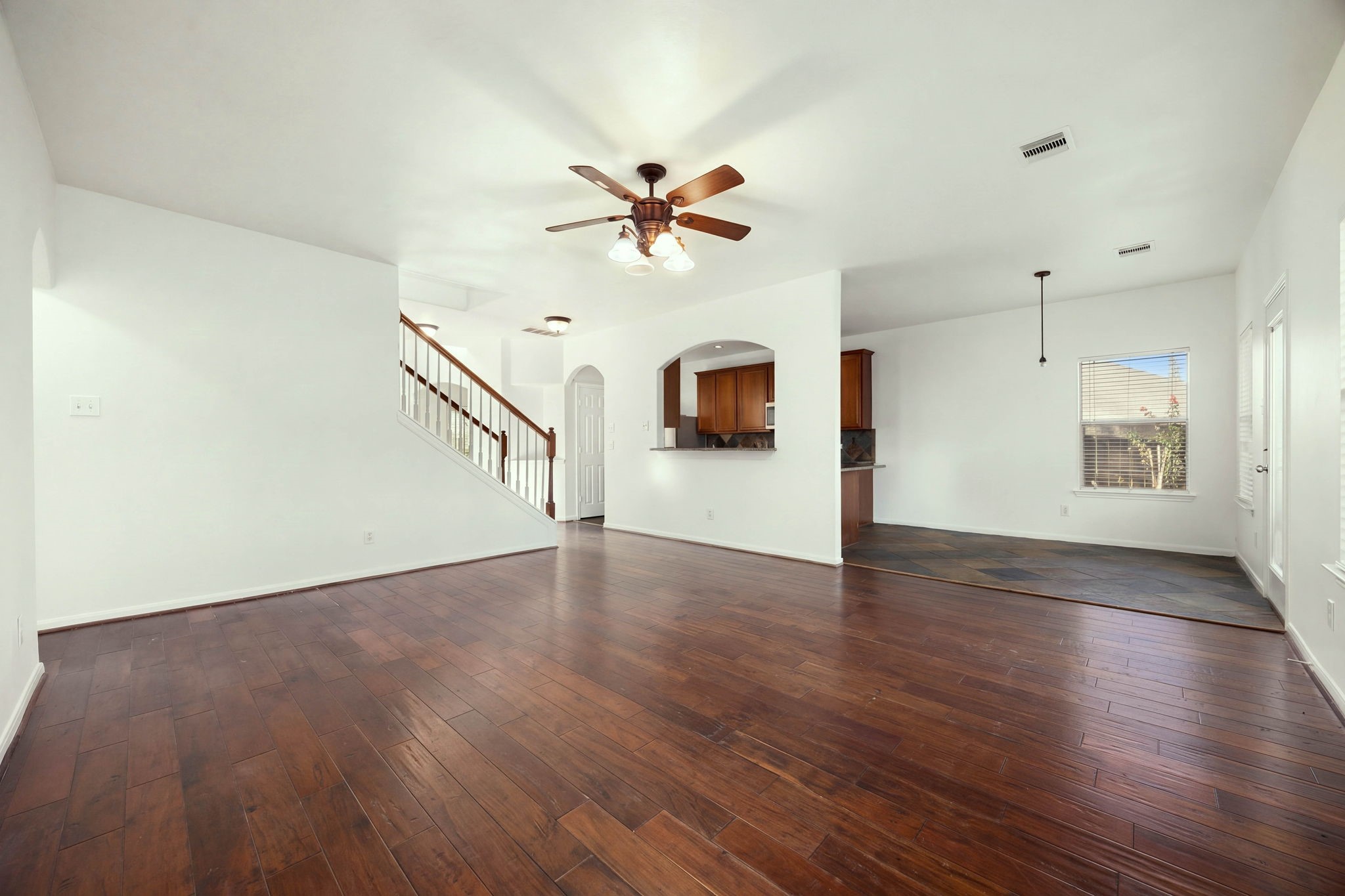 10003 Lynette Falls Drive Property Photo 10