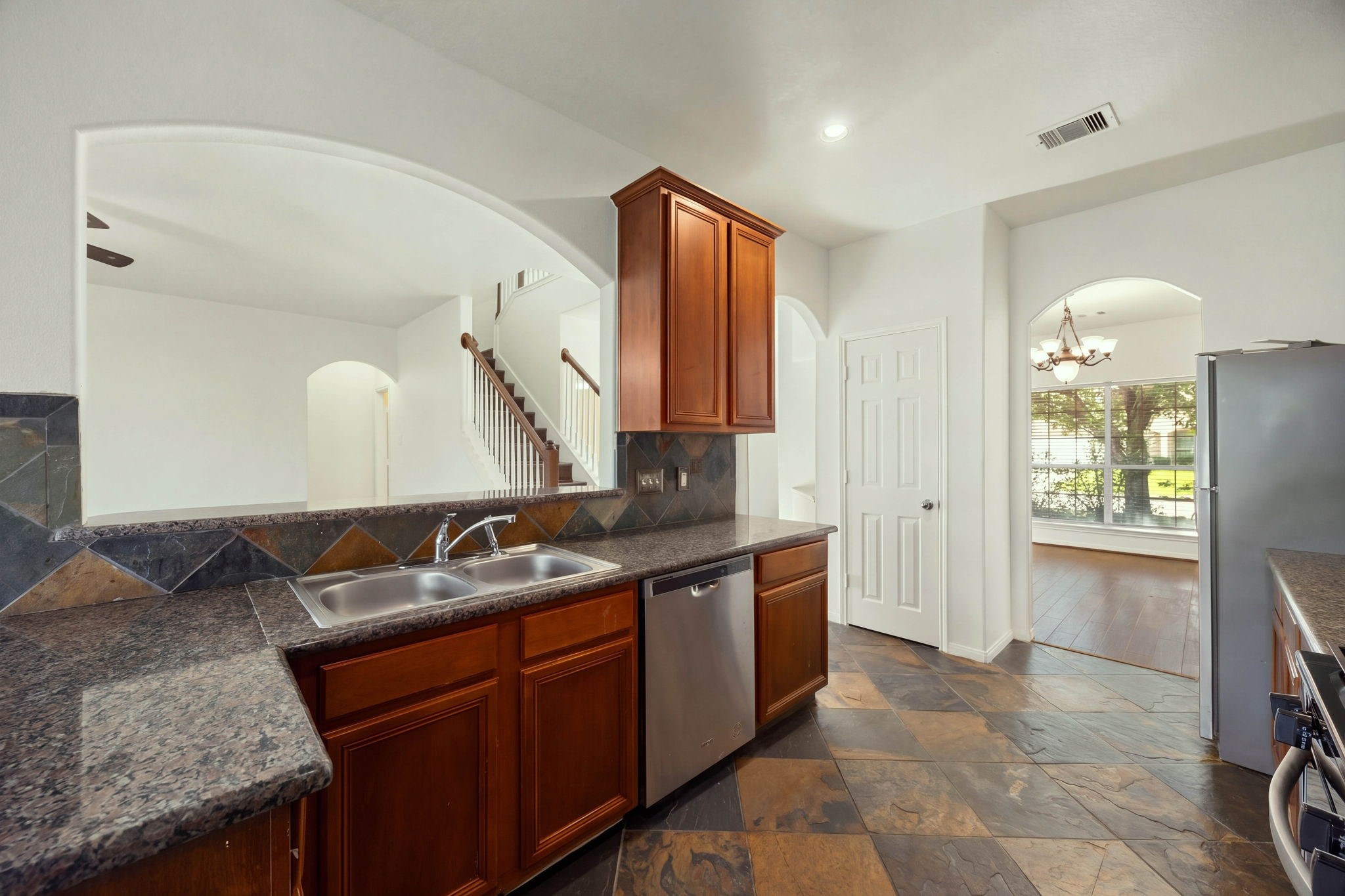 10003 Lynette Falls Drive Property Photo 14