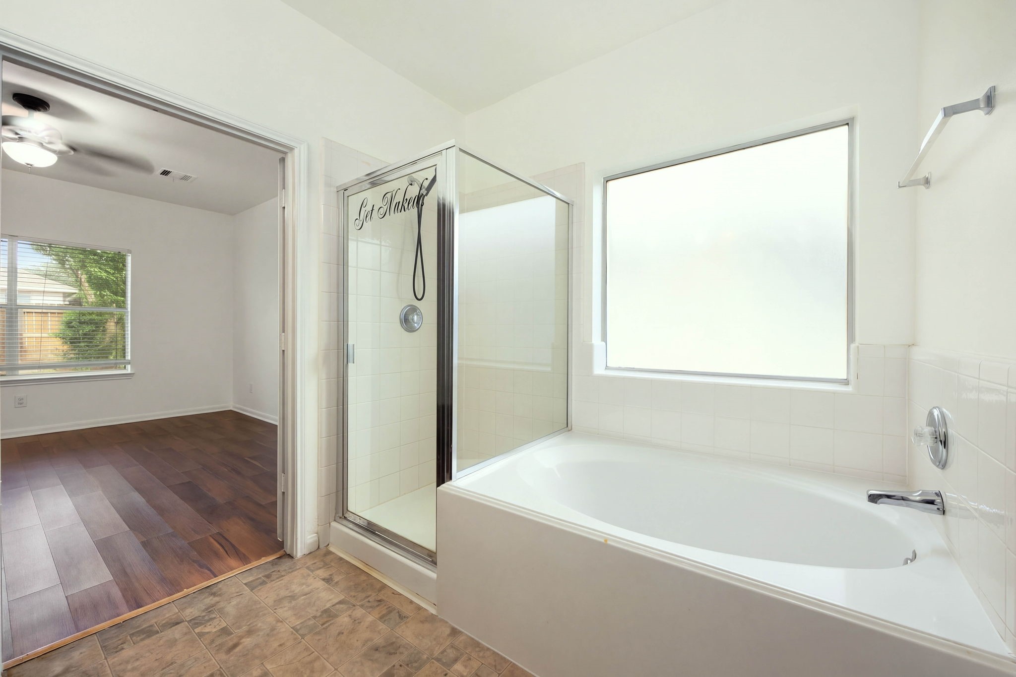 10003 Lynette Falls Drive Property Photo 26
