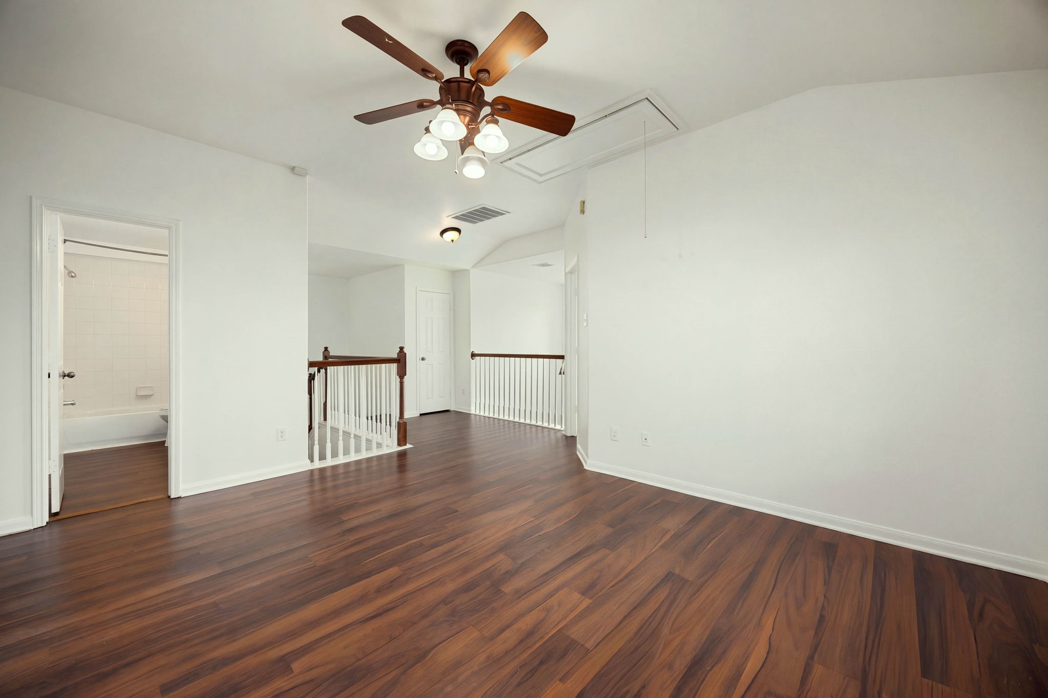 10003 Lynette Falls Drive Property Photo 31
