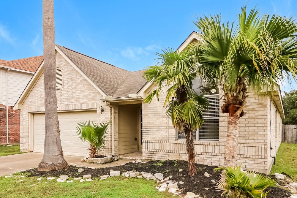 21502 Broadstone Drive Property Photo 3