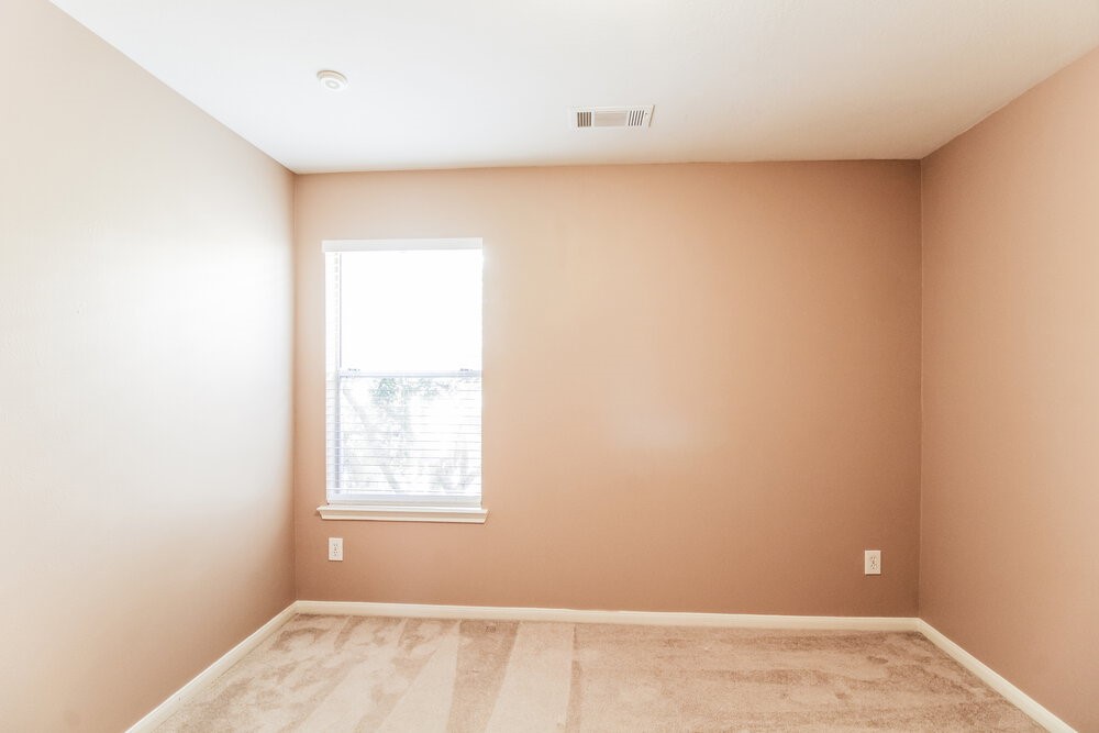 21502 Broadstone Drive Property Photo 13