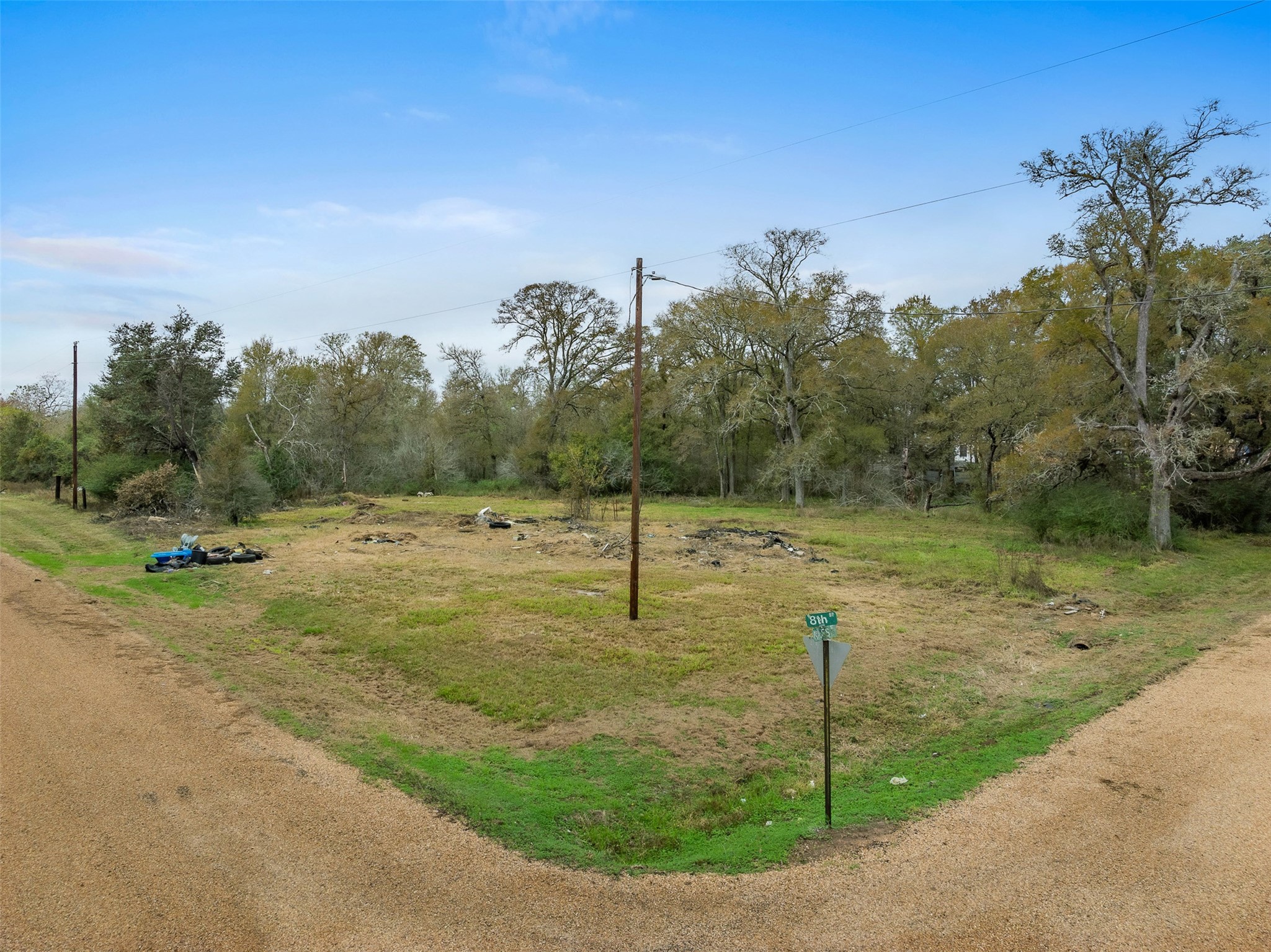 2211 8th Street Property Photo 7