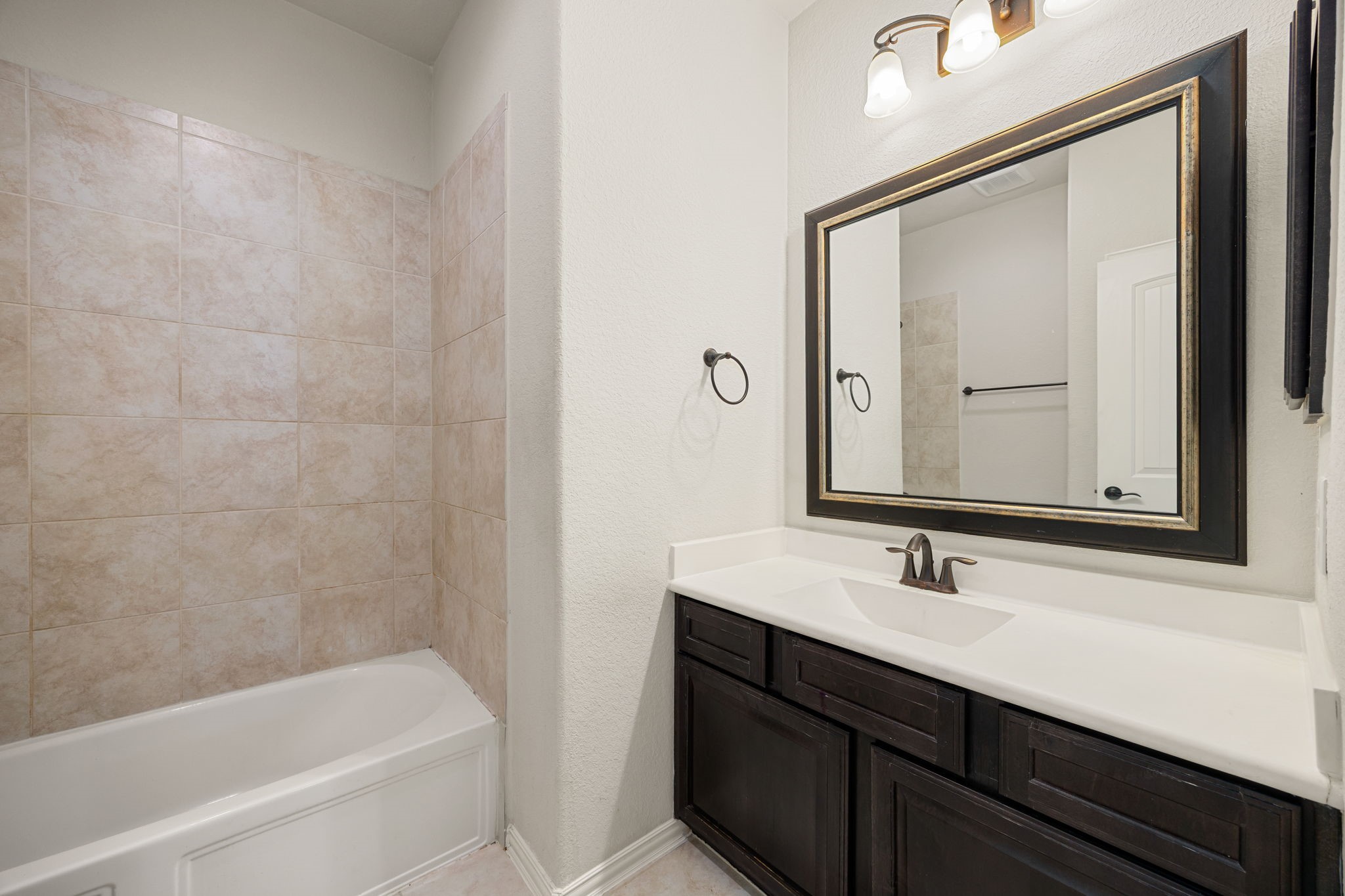 9338 Taylor Cliff Lane Property Photo 35
