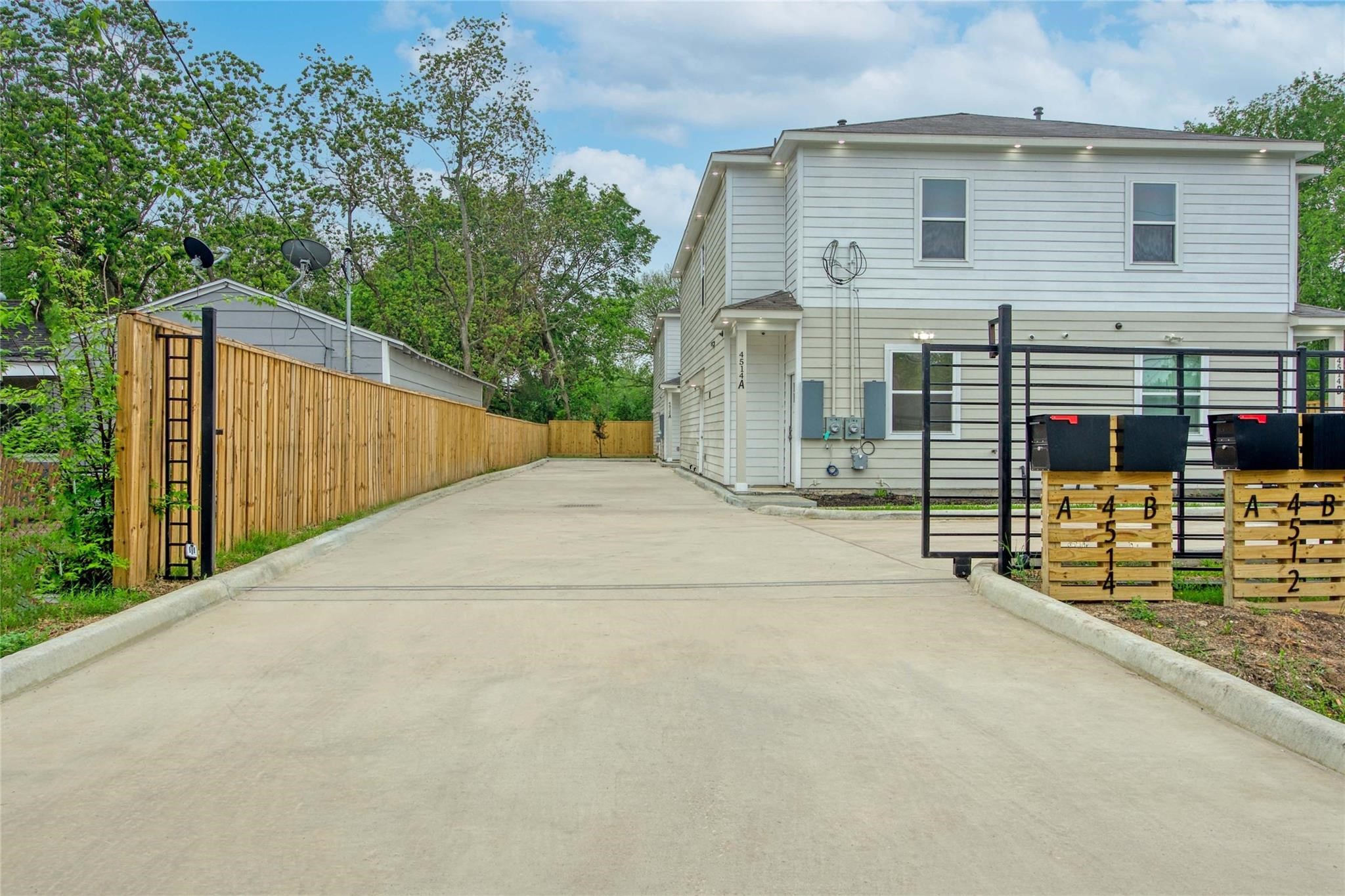 4512 Brinkley Street A Property Photo 14