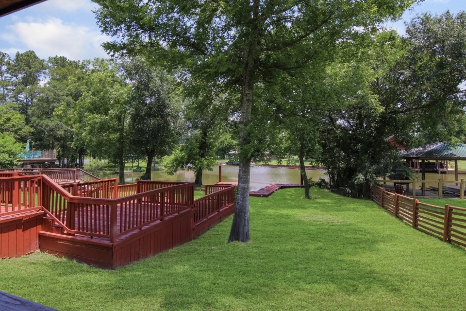 42 Hunters Creek Drive Property Photo 3