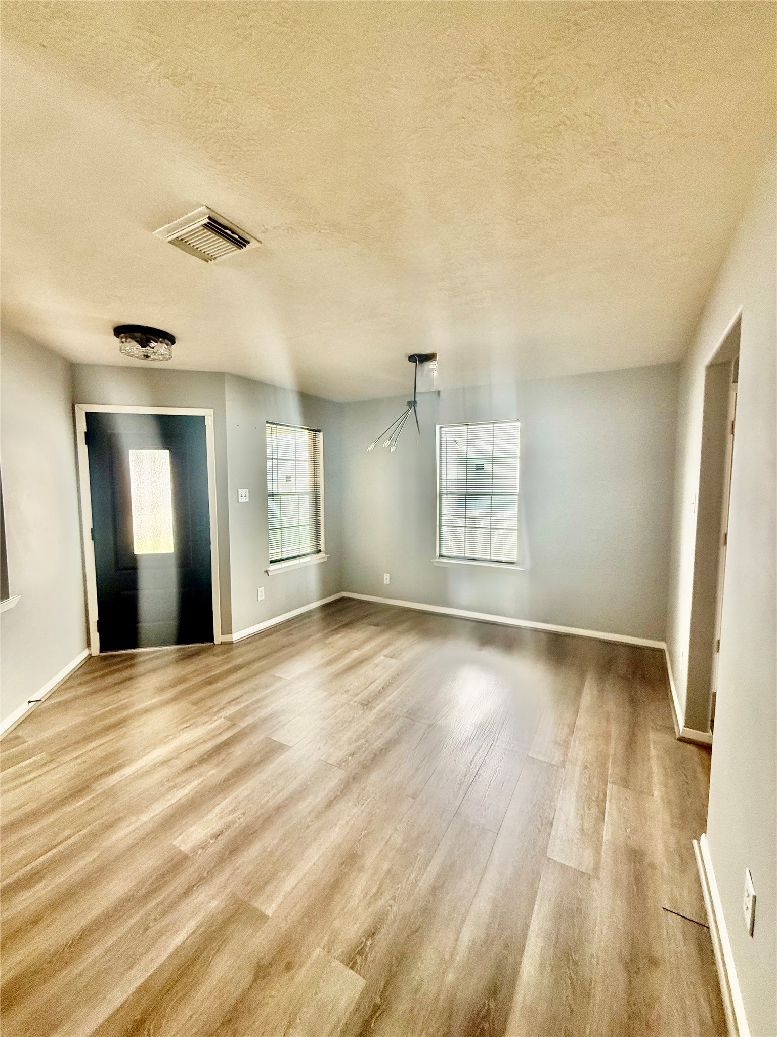 6506 Beeston Hill Drive Property Photo 6