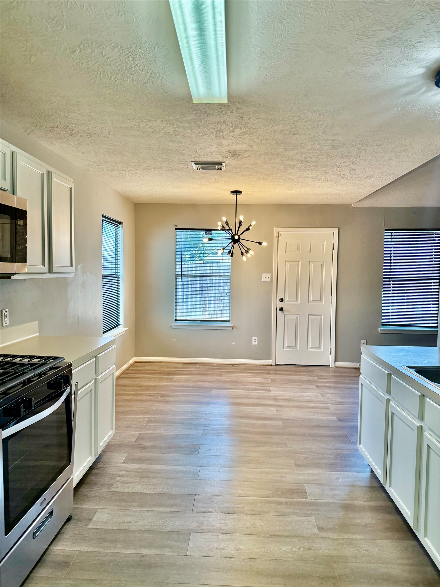 6506 Beeston Hill Drive Property Photo 13