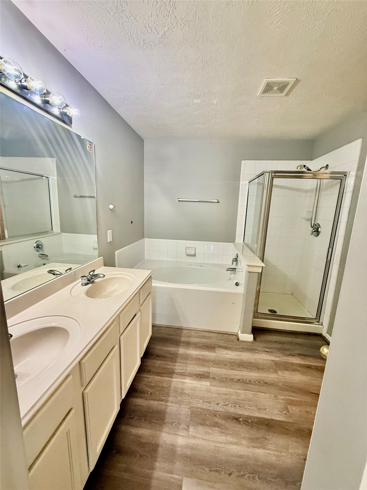 6506 Beeston Hill Drive Property Photo 15