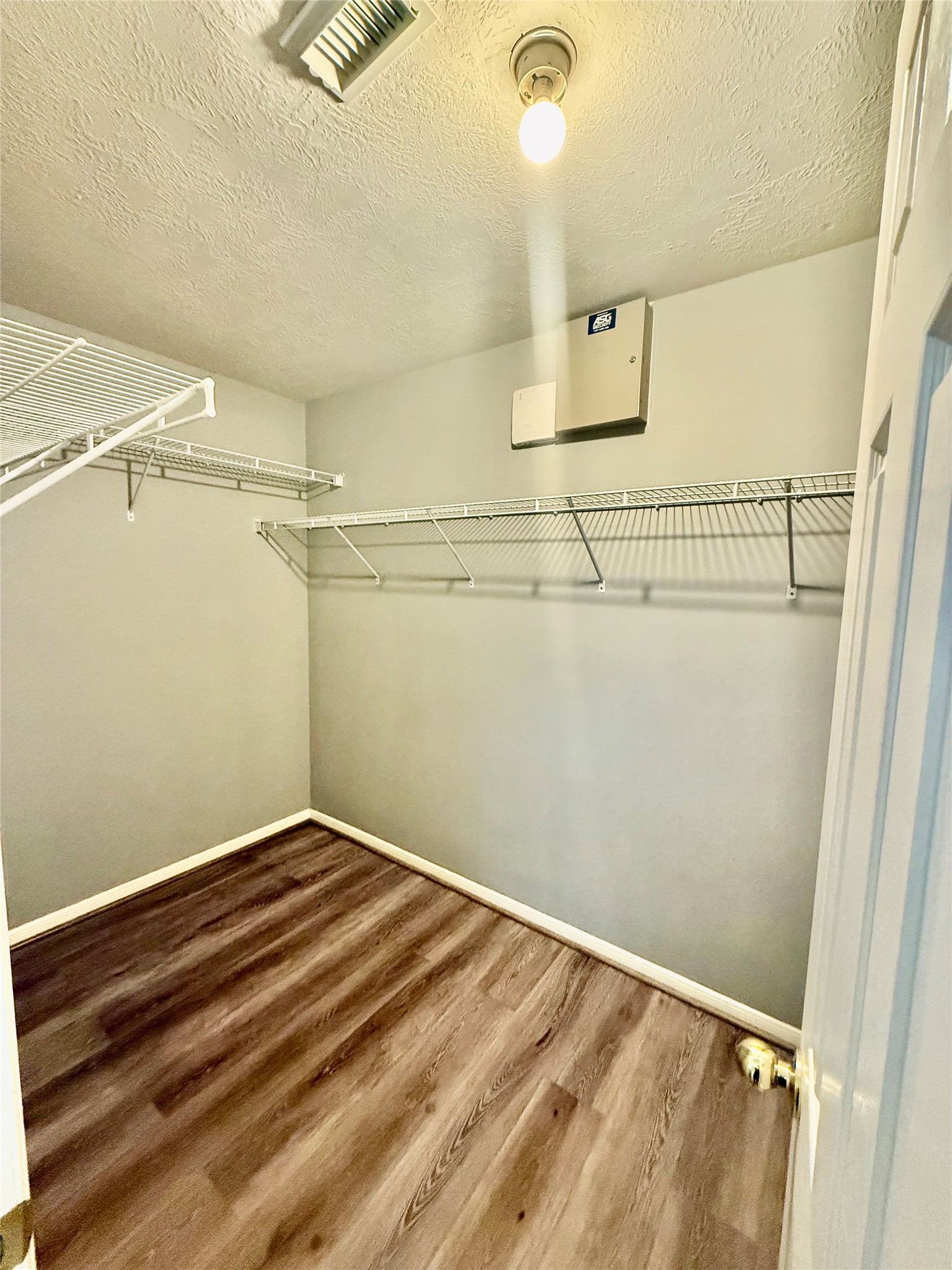 6506 Beeston Hill Drive Property Photo 16